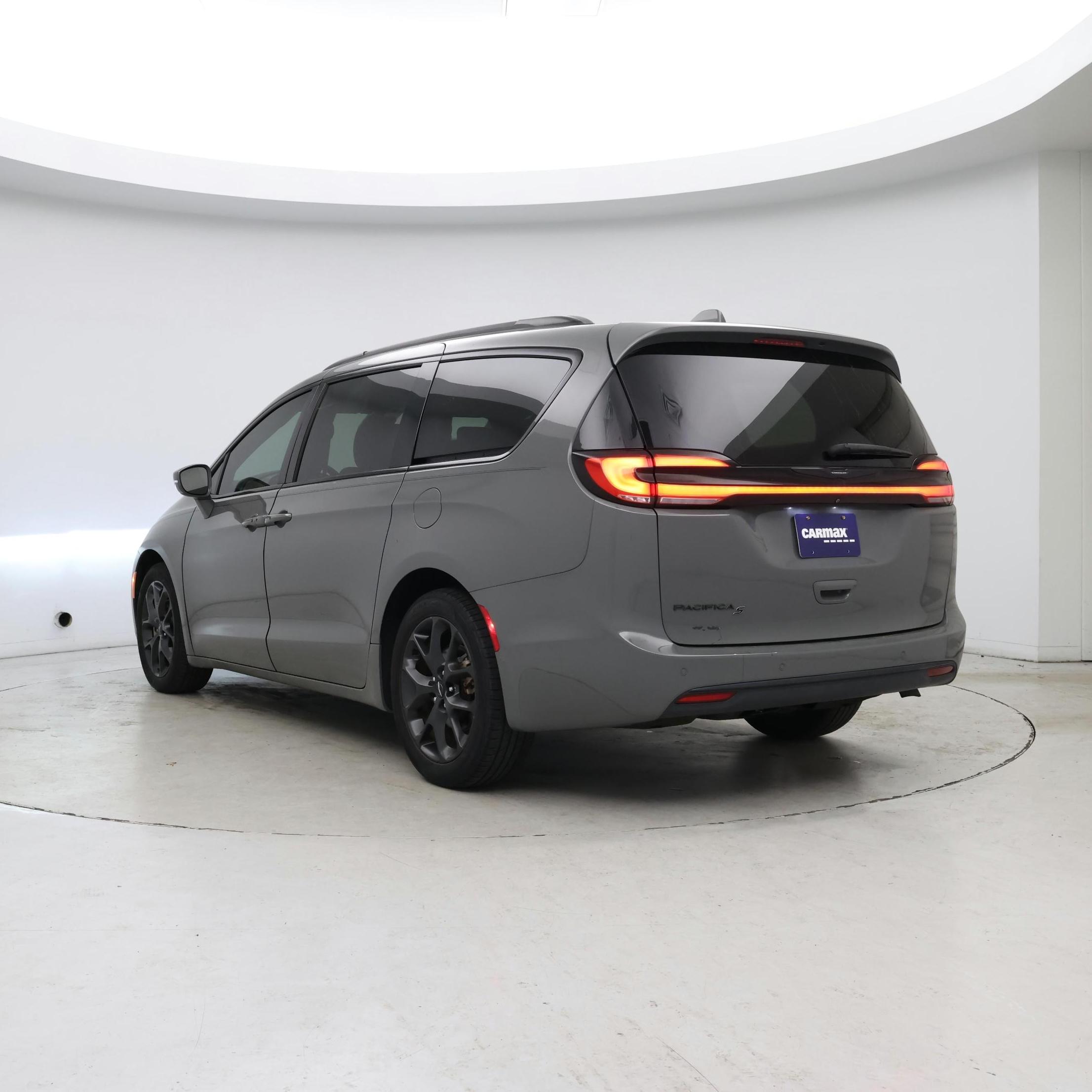 Thumbnail: 2021 Chrysler Pacifica - 2