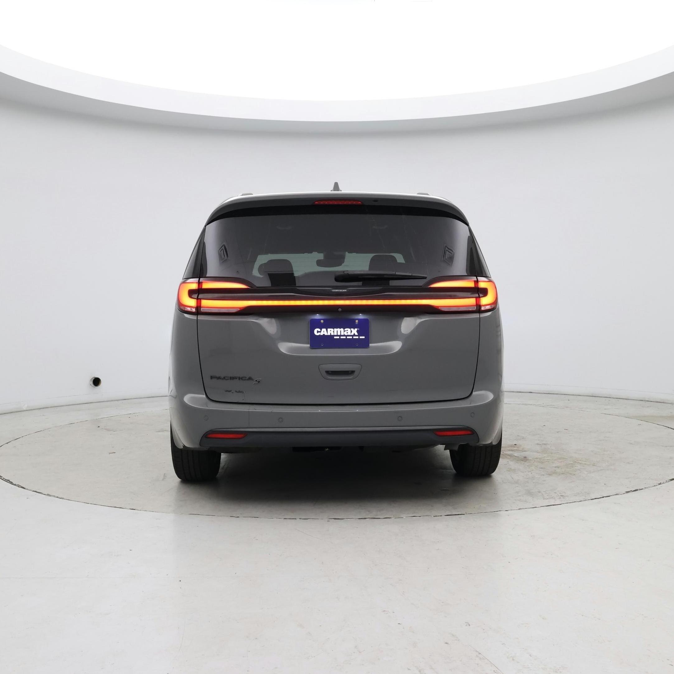 Thumbnail: 2021 Chrysler Pacifica - 6