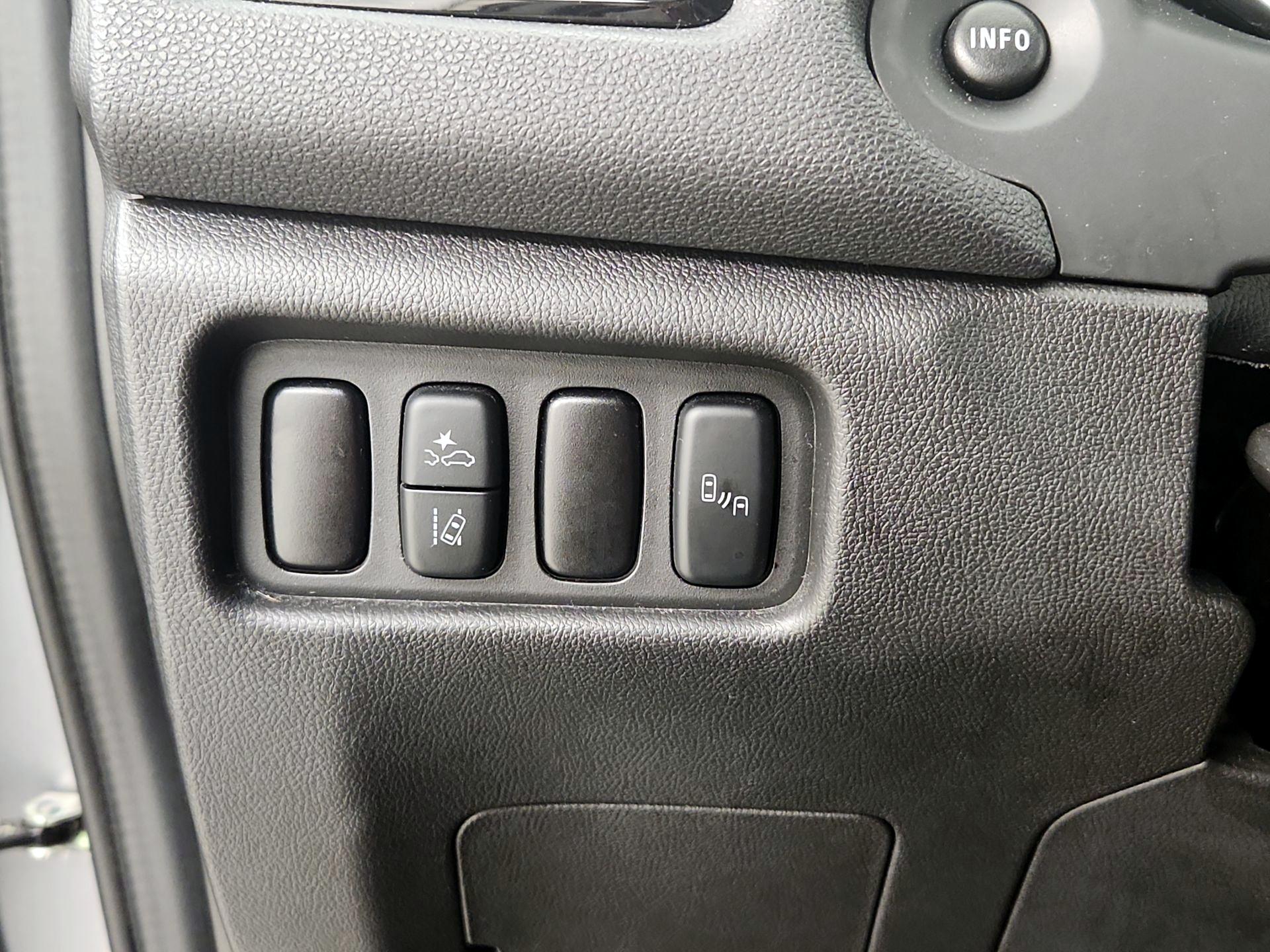 Thumbnail: 2024 Mitsubishi Outlander Sport - 13