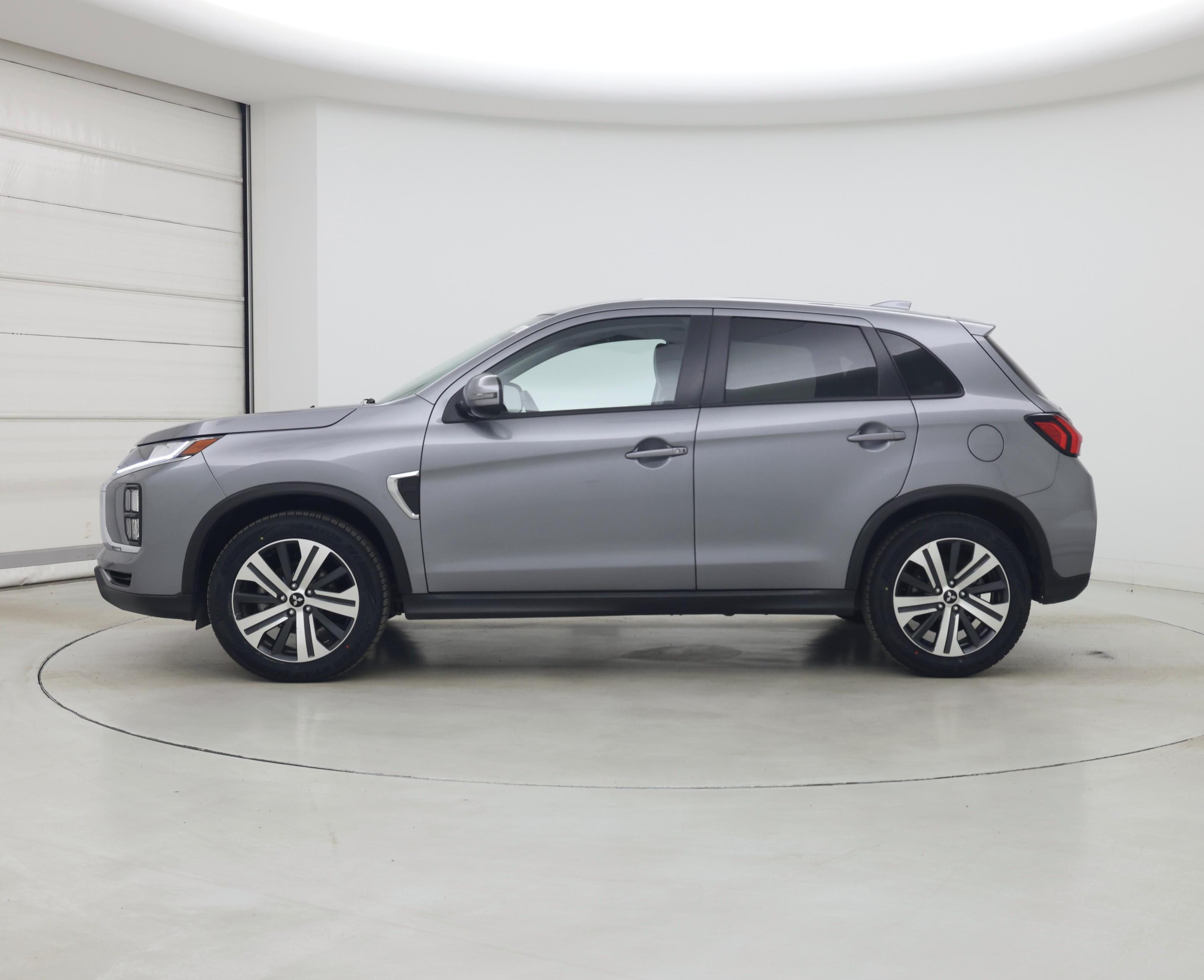 Thumbnail: 2024 Mitsubishi Outlander Sport - 3