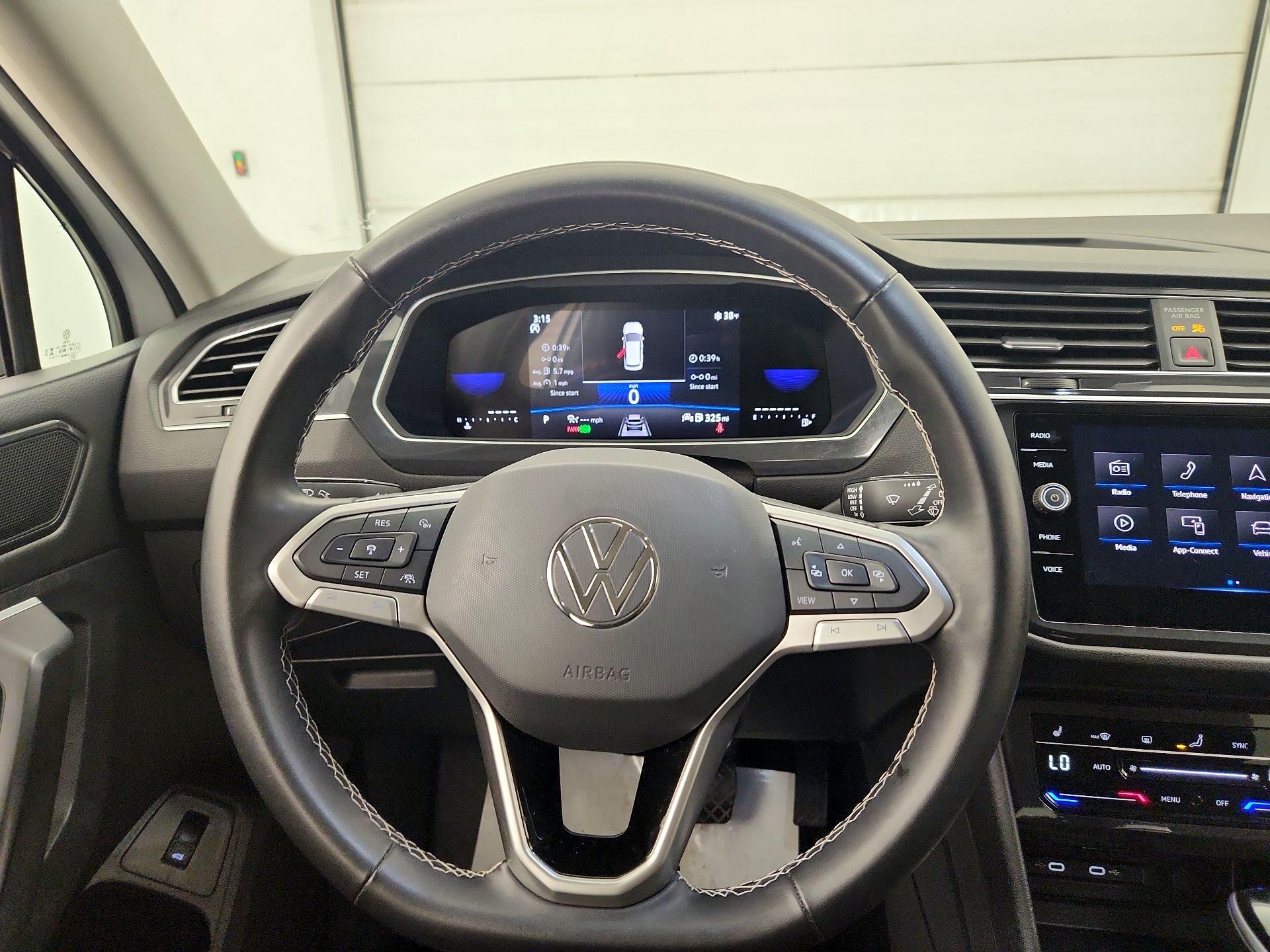 Thumbnail: 2024 Volkswagen Tiguan - 10