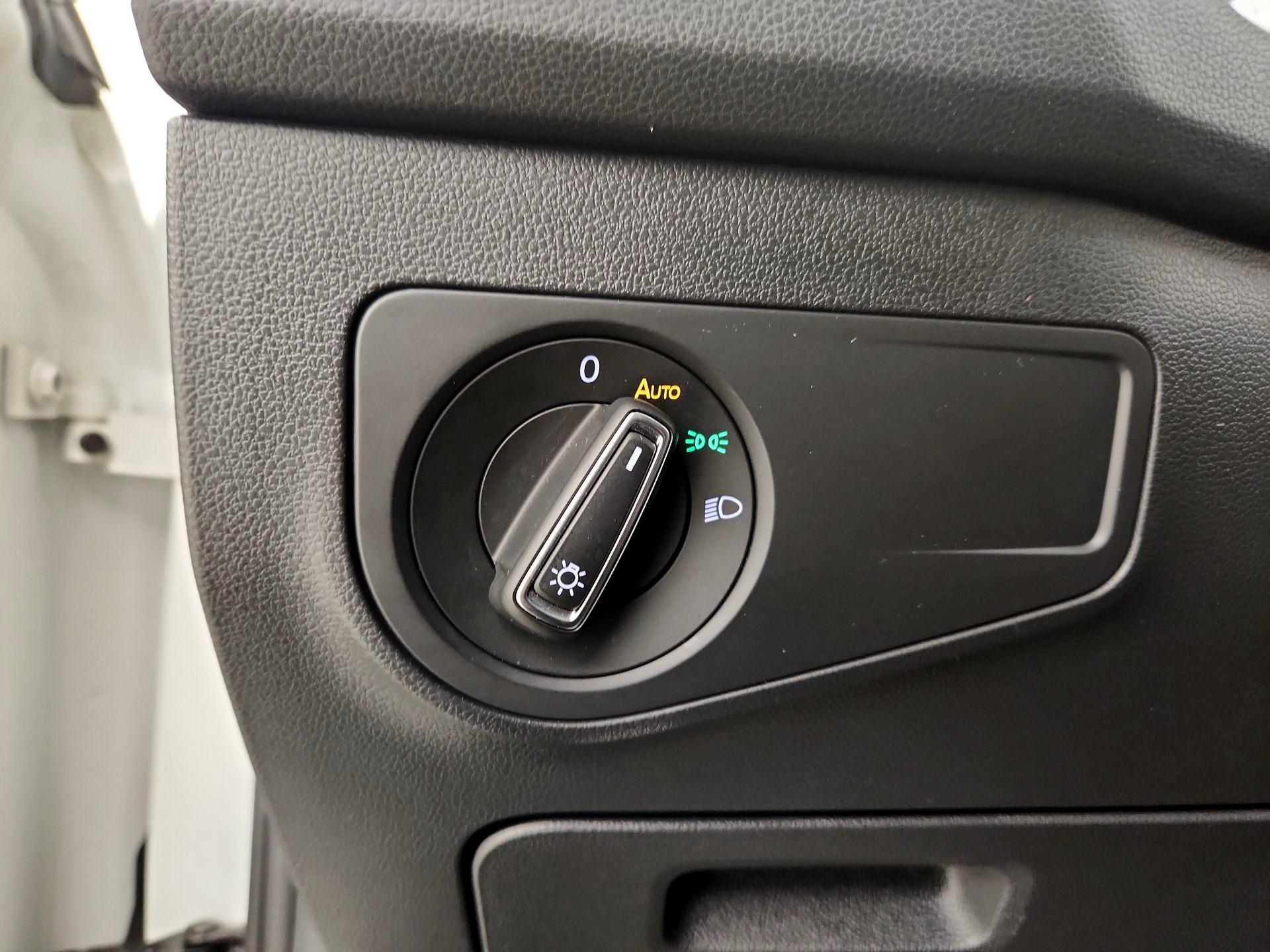 Thumbnail: 2024 Volkswagen Tiguan - 13