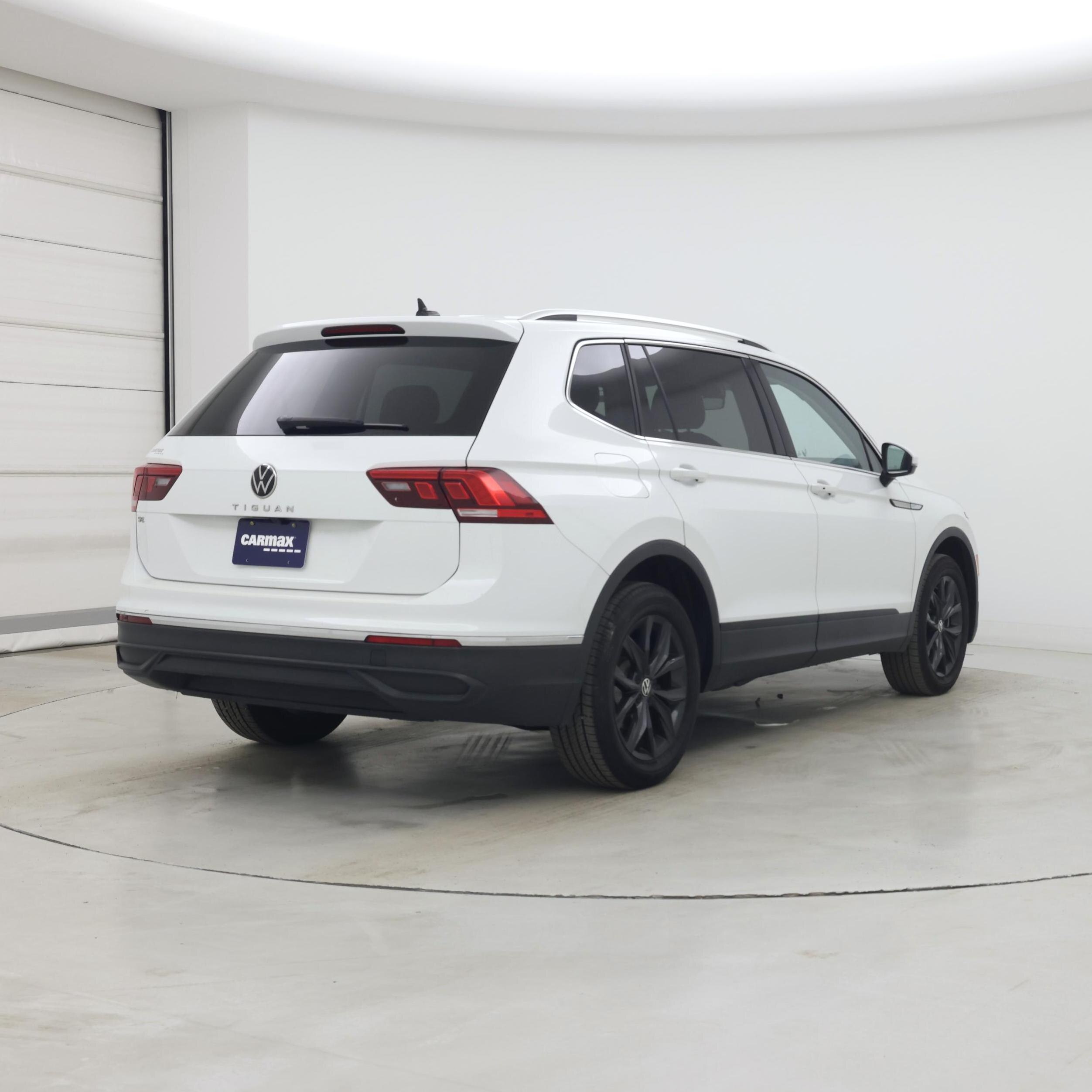 Thumbnail: 2024 Volkswagen Tiguan - 8