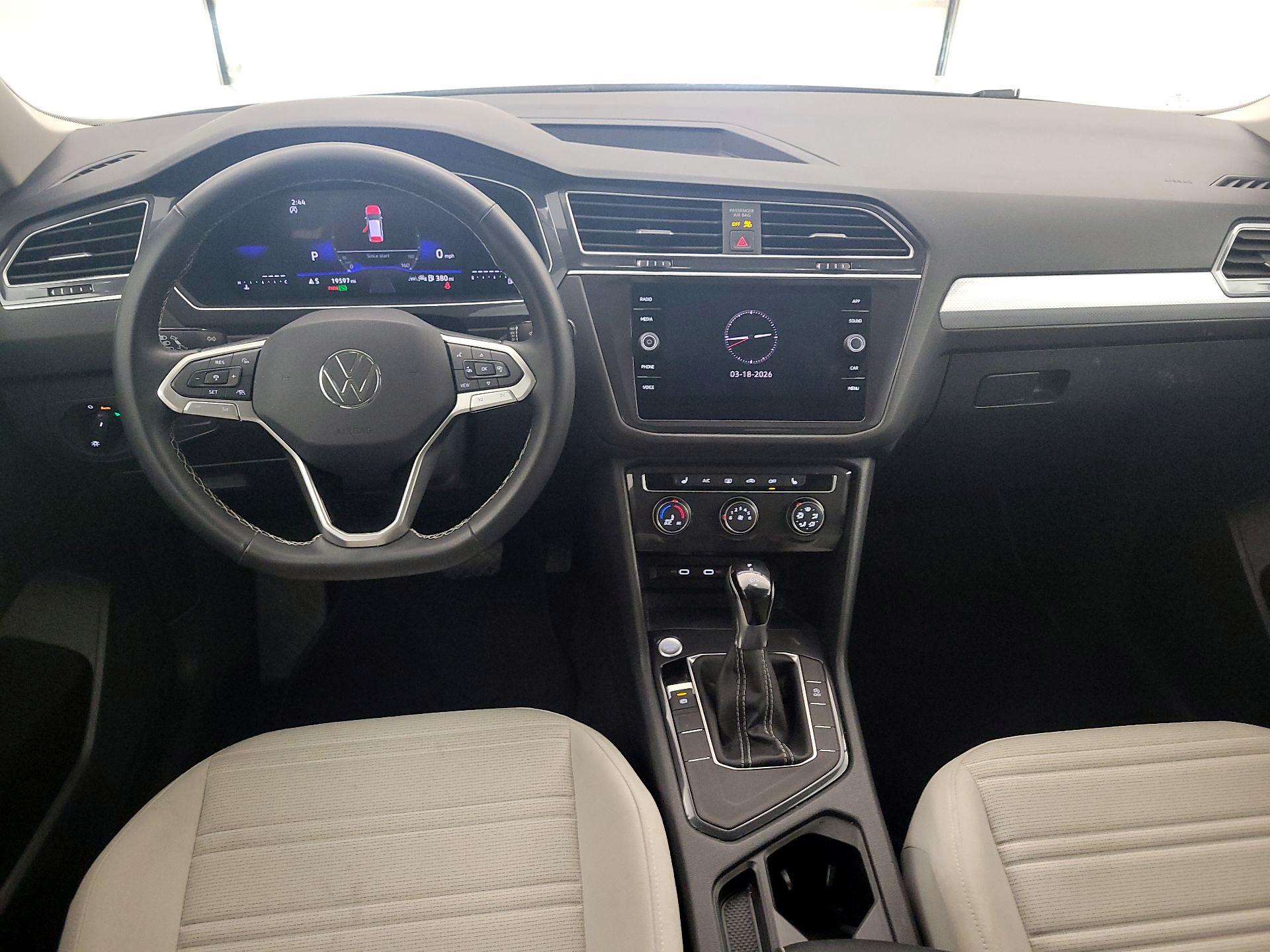 Thumbnail: 2024 Volkswagen Tiguan - 9