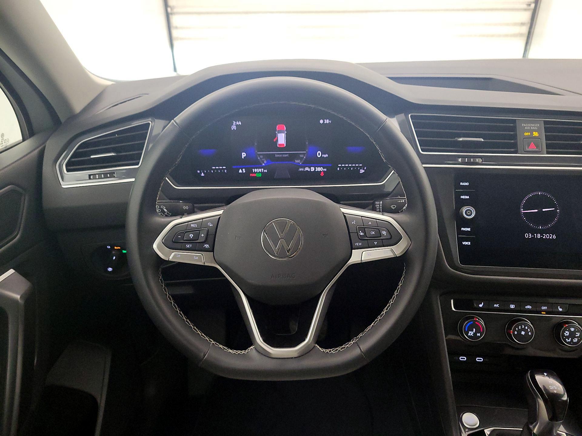 Thumbnail: 2024 Volkswagen Tiguan - 10