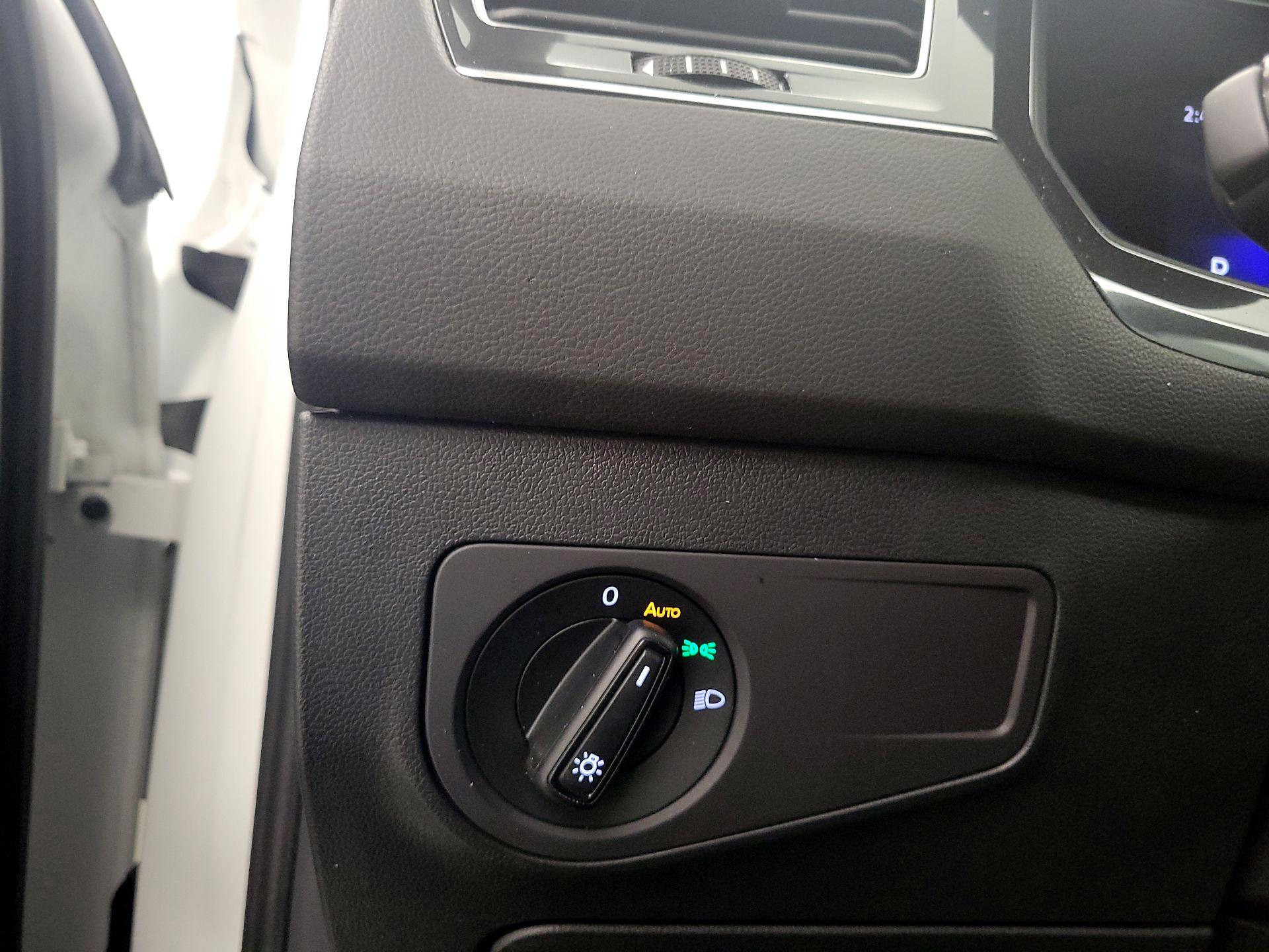 Thumbnail: 2024 Volkswagen Tiguan - 13