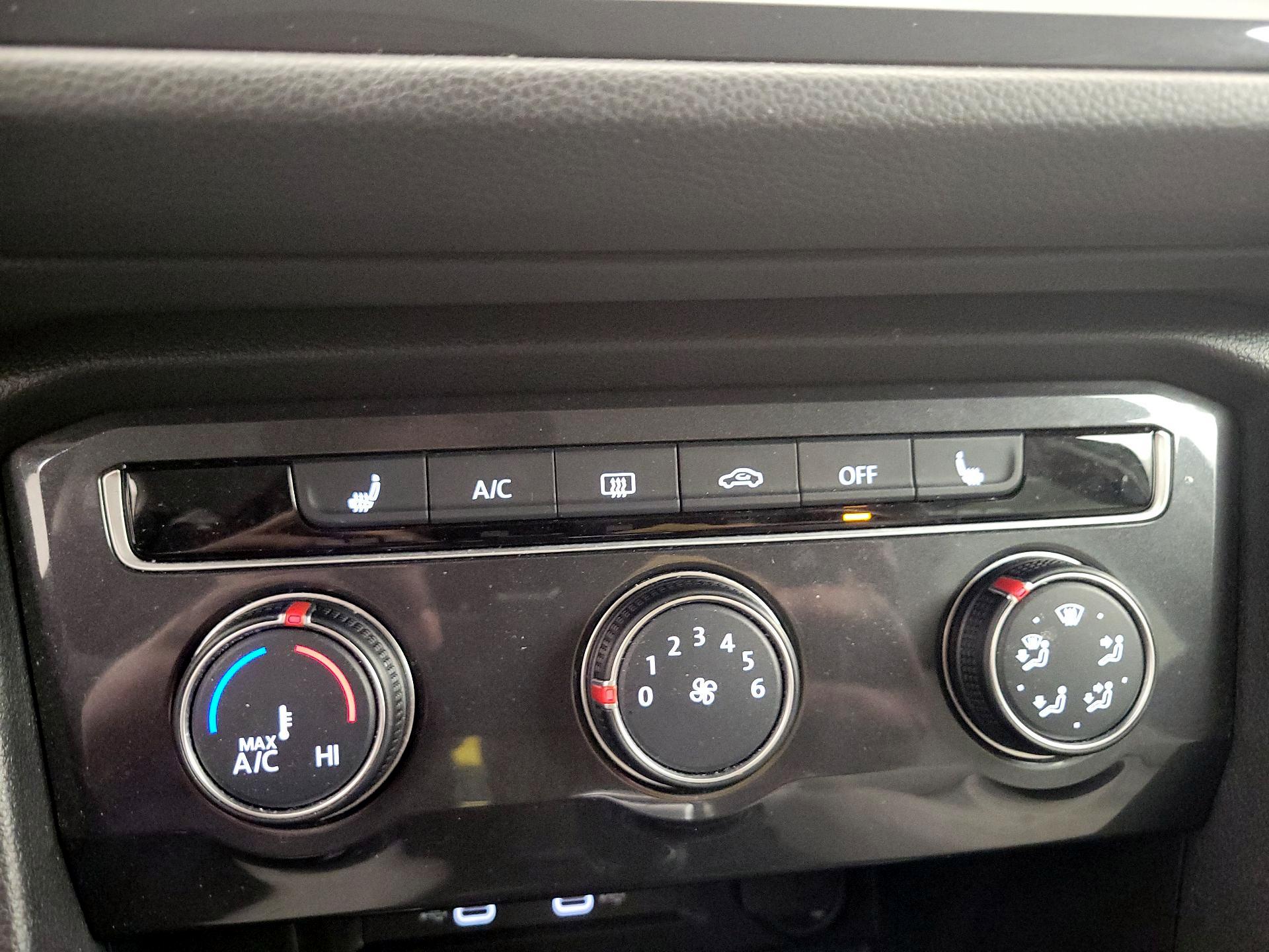 Thumbnail: 2024 Volkswagen Tiguan - 16