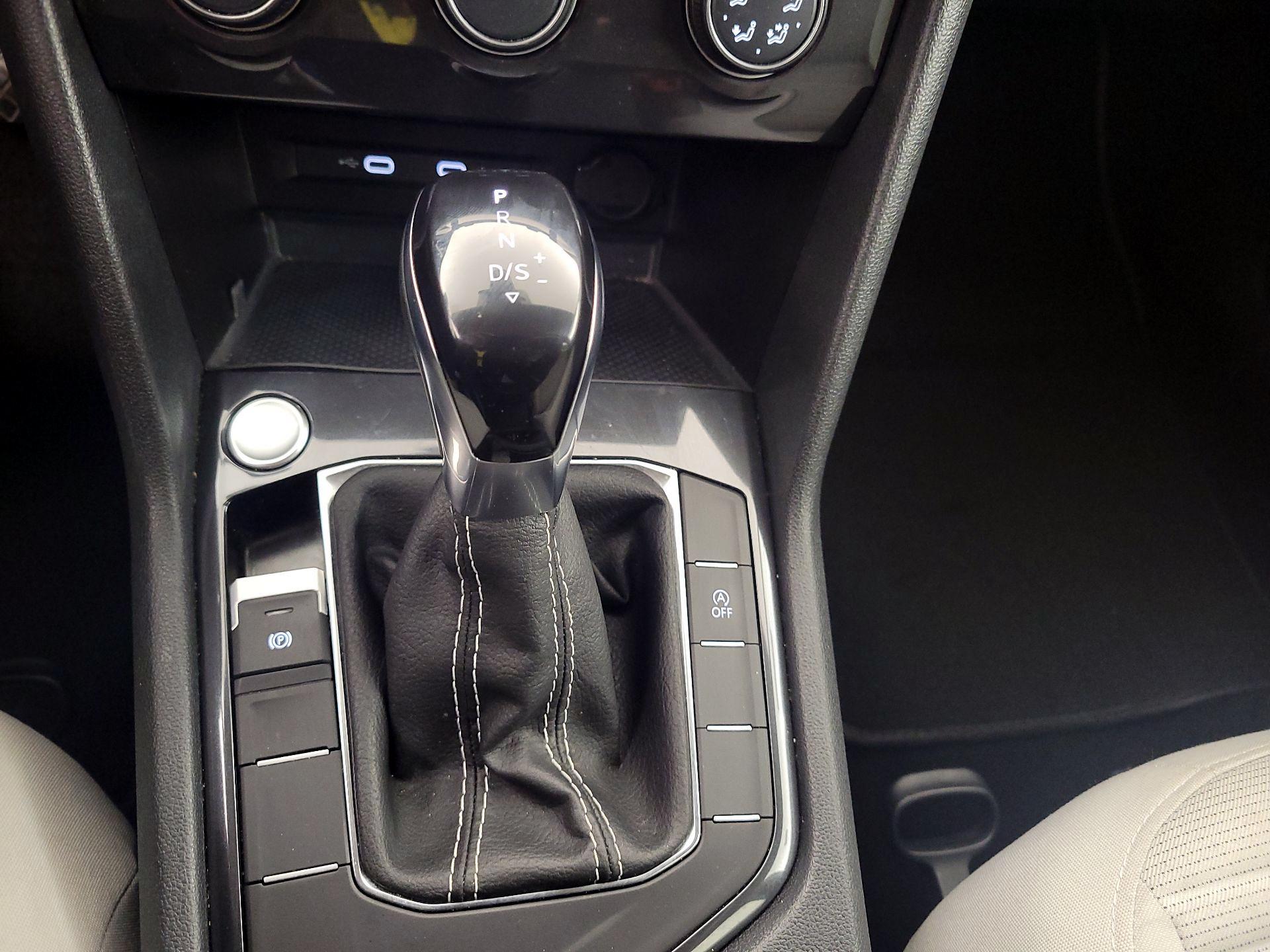 Thumbnail: 2024 Volkswagen Tiguan - 17