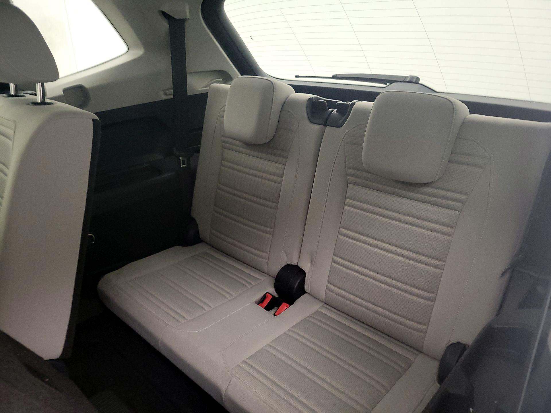 Thumbnail: 2024 Volkswagen Tiguan - 20