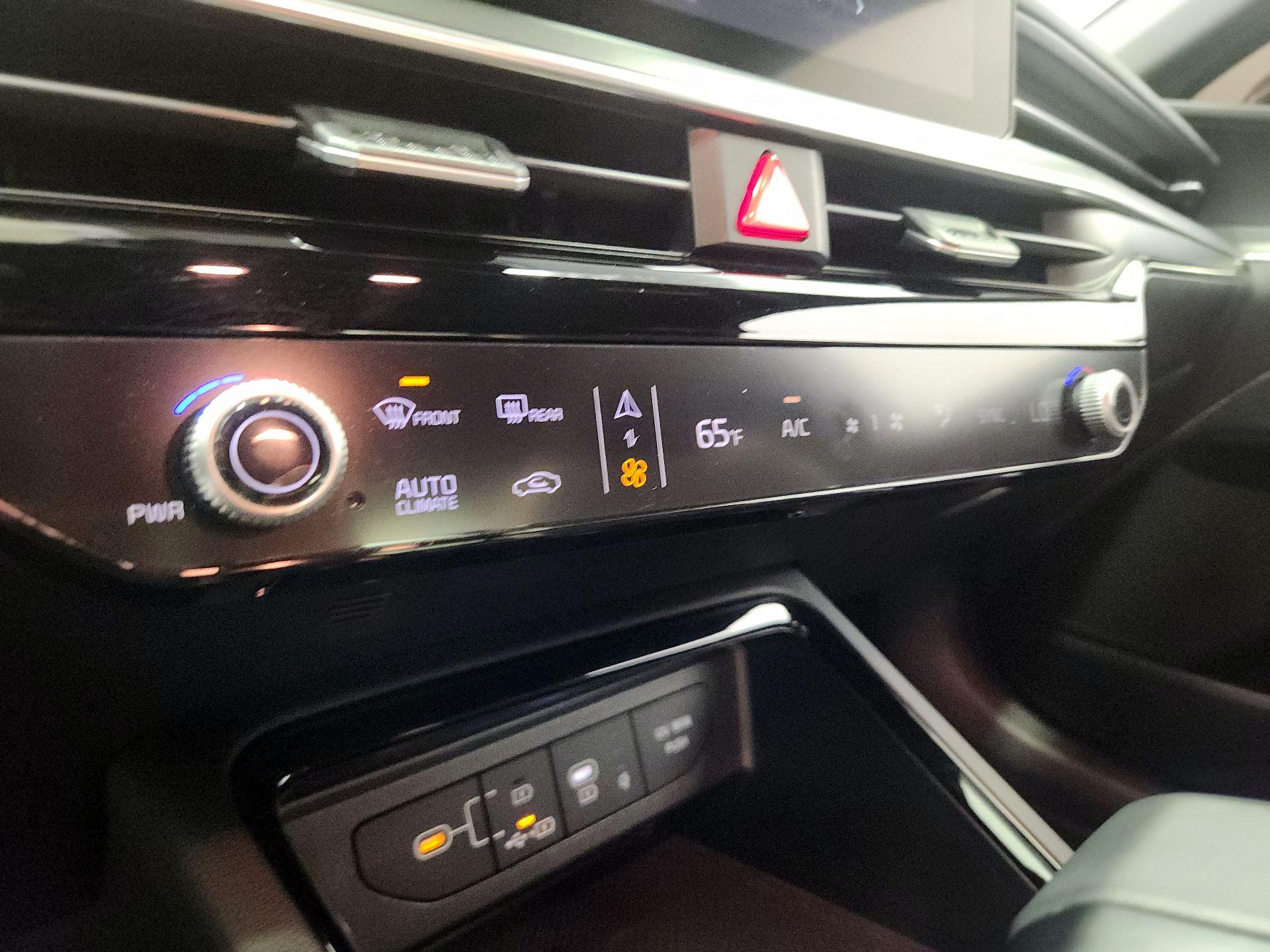 Thumbnail: 2025 Kia K5 - 16