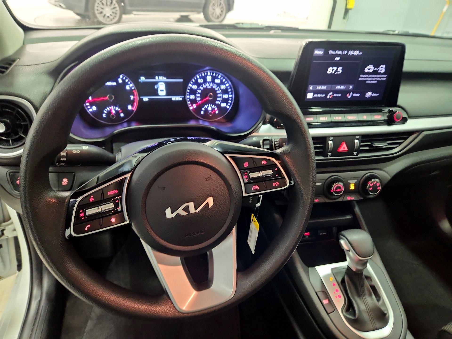 Thumbnail: 2024 Kia Forte - 9