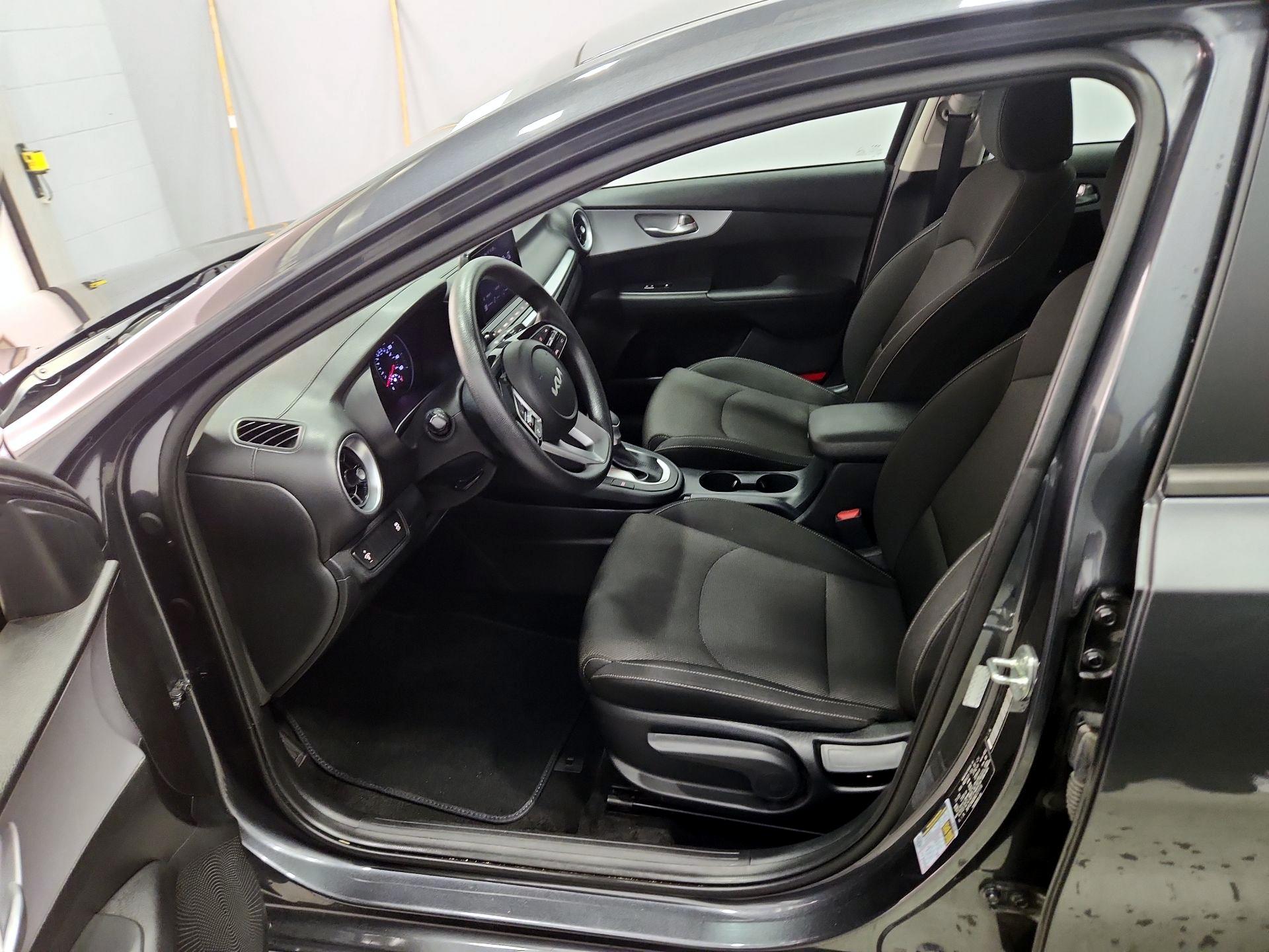 Thumbnail: 2024 Kia Forte - 11