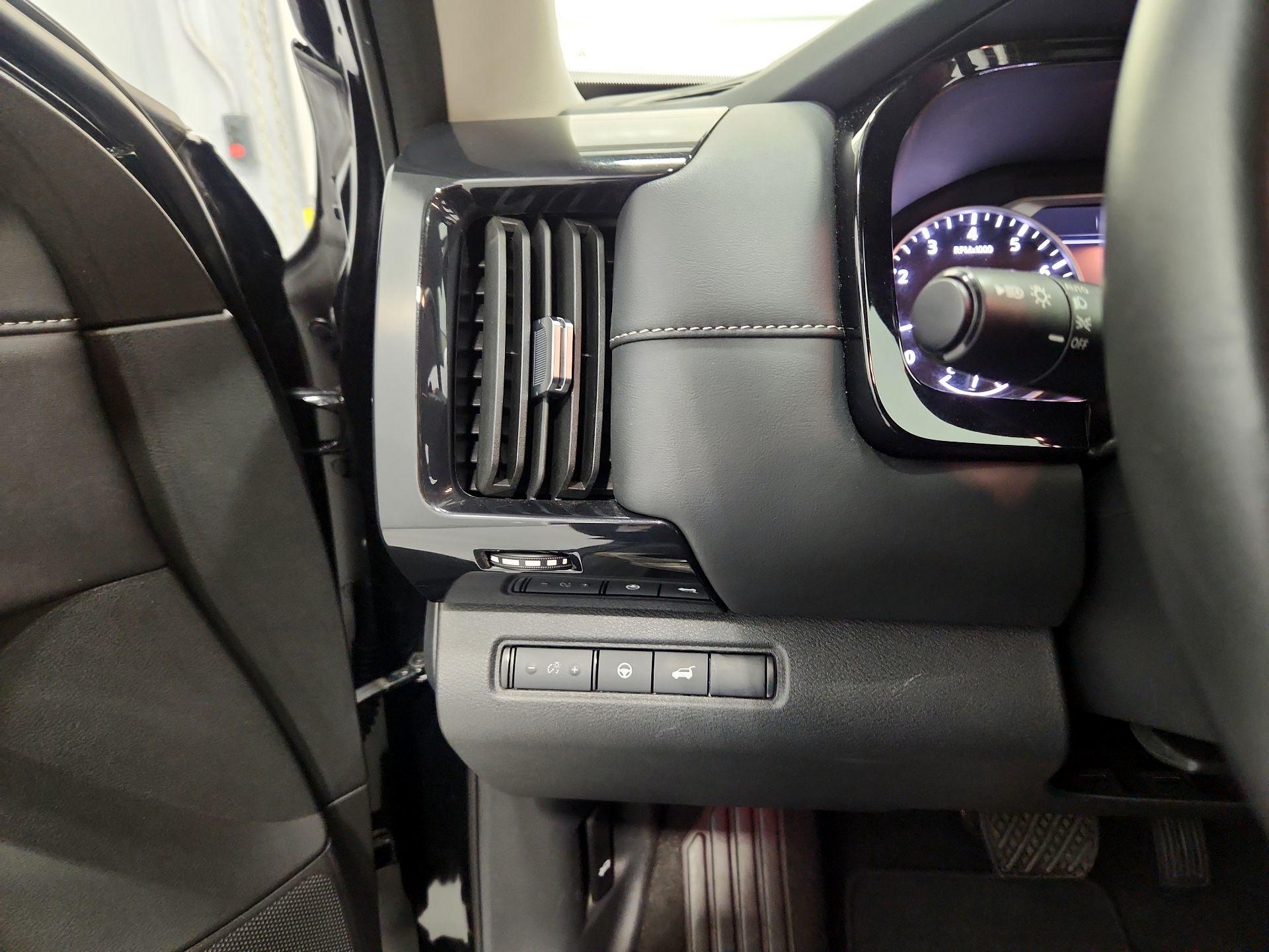 Thumbnail: 2025 Nissan Pathfinder - 13