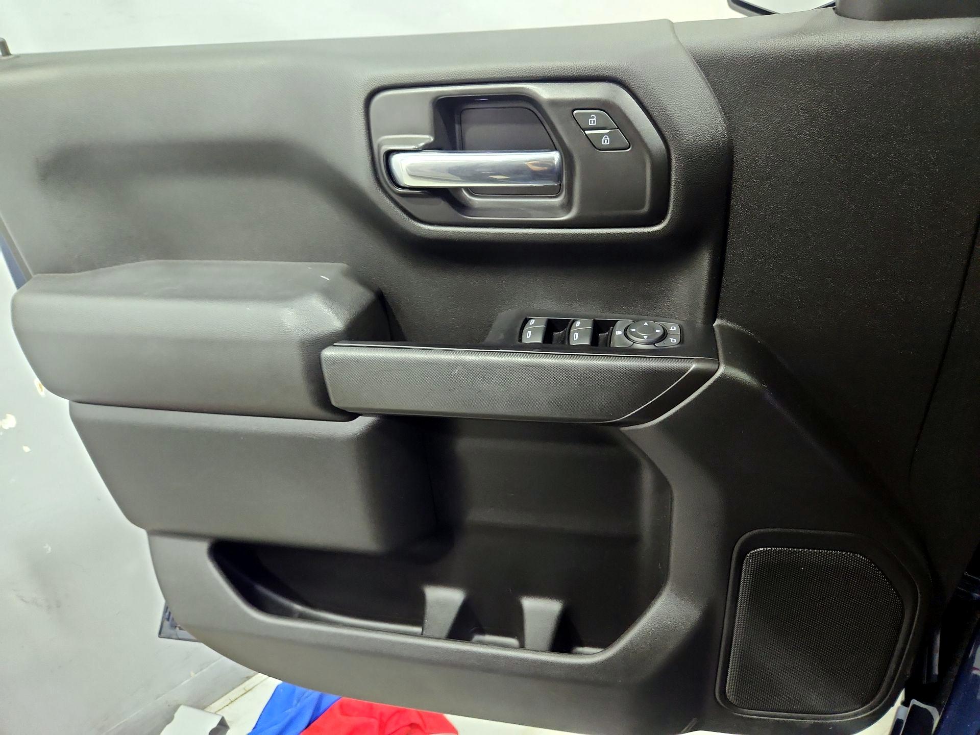 Thumbnail: 2019 Chevrolet Silverado 1500 - 12