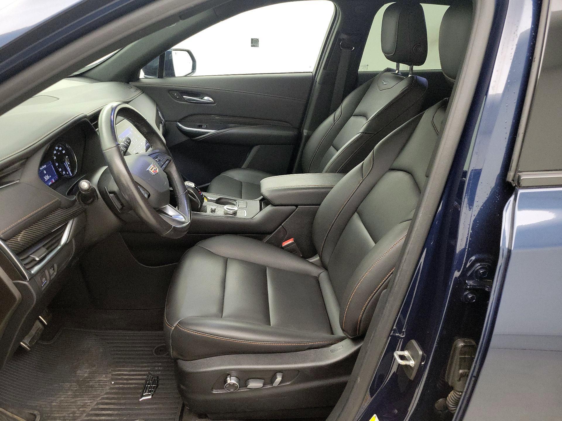 Thumbnail: 2019 Cadillac XT4 - 11