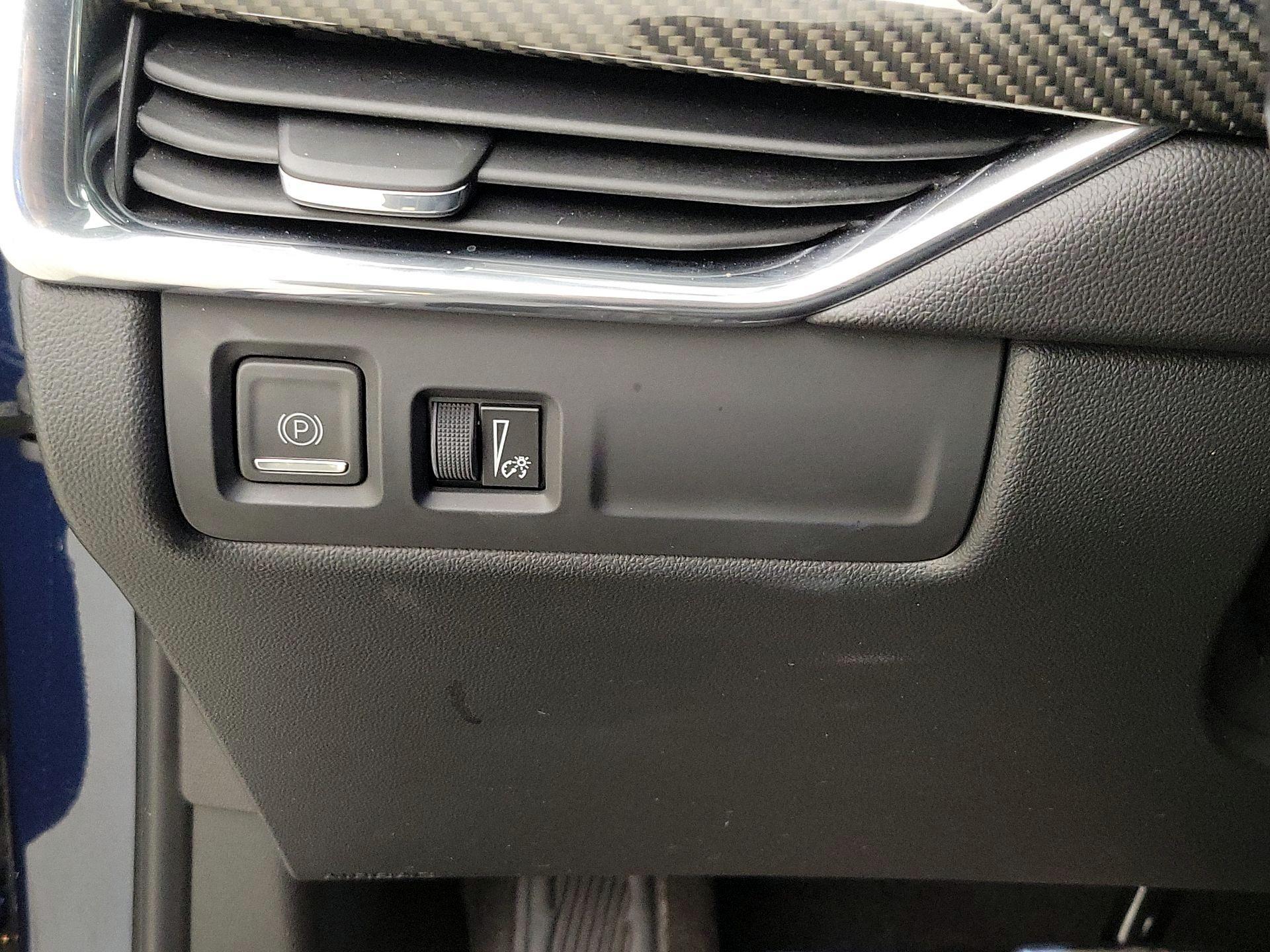 Thumbnail: 2019 Cadillac XT4 - 13