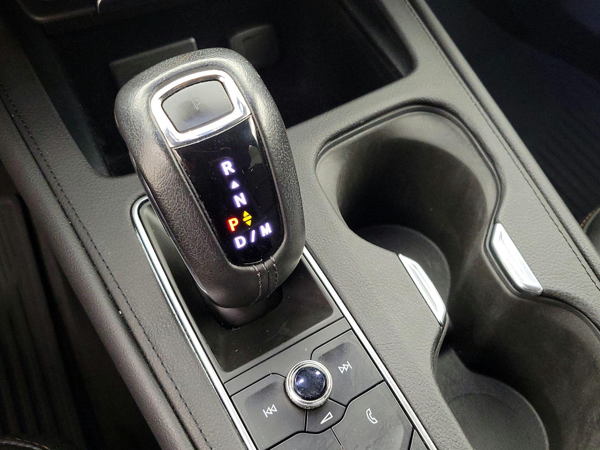 Thumbnail: 2019 Cadillac XT4 - 17