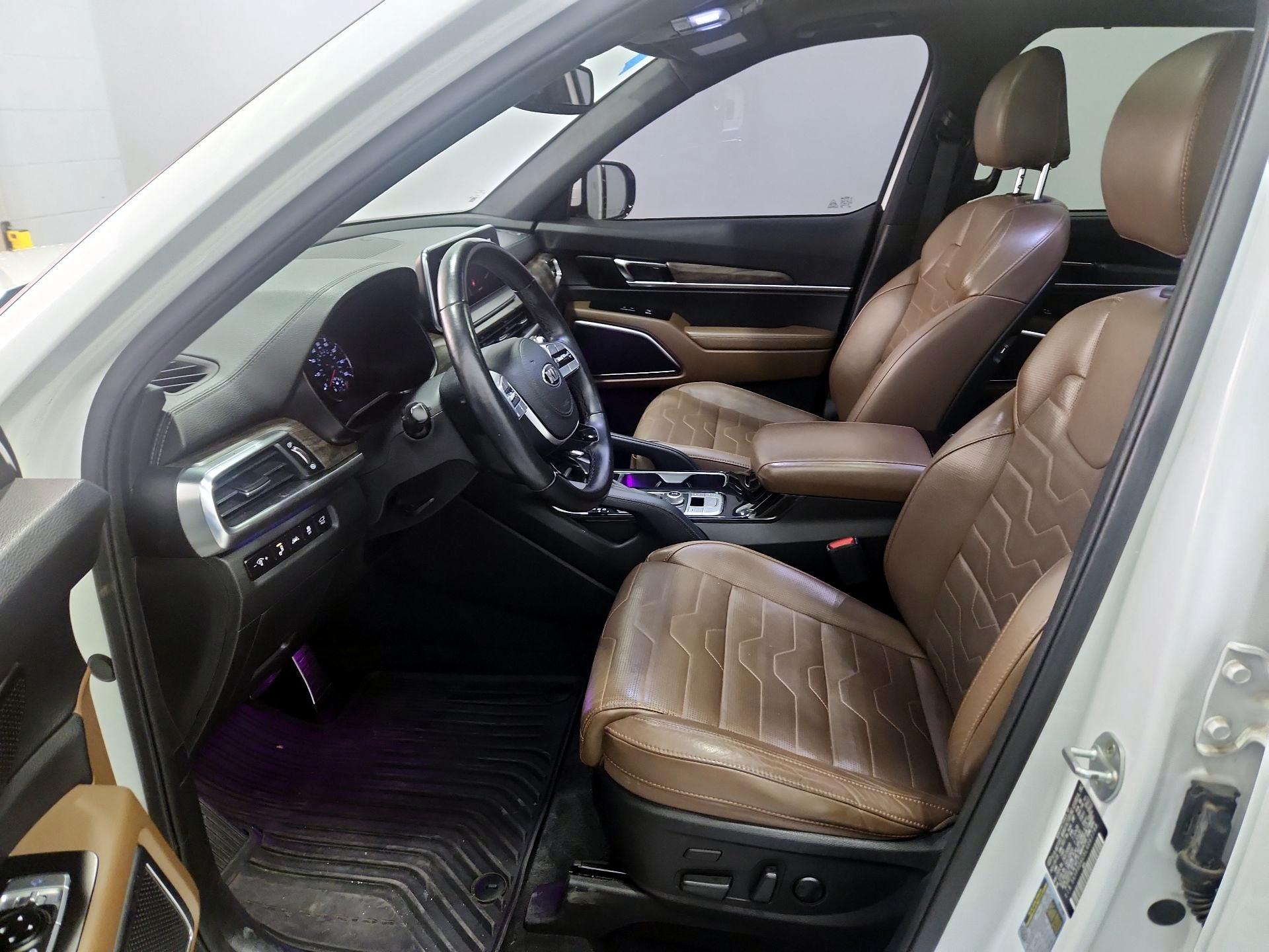 Thumbnail: 2020 Kia Telluride - 11