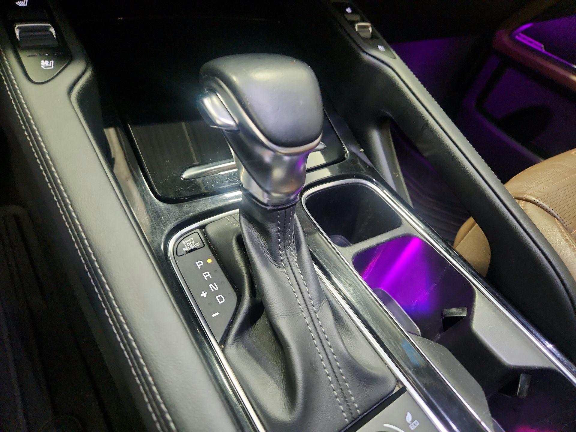 Thumbnail: 2020 Kia Telluride - 18