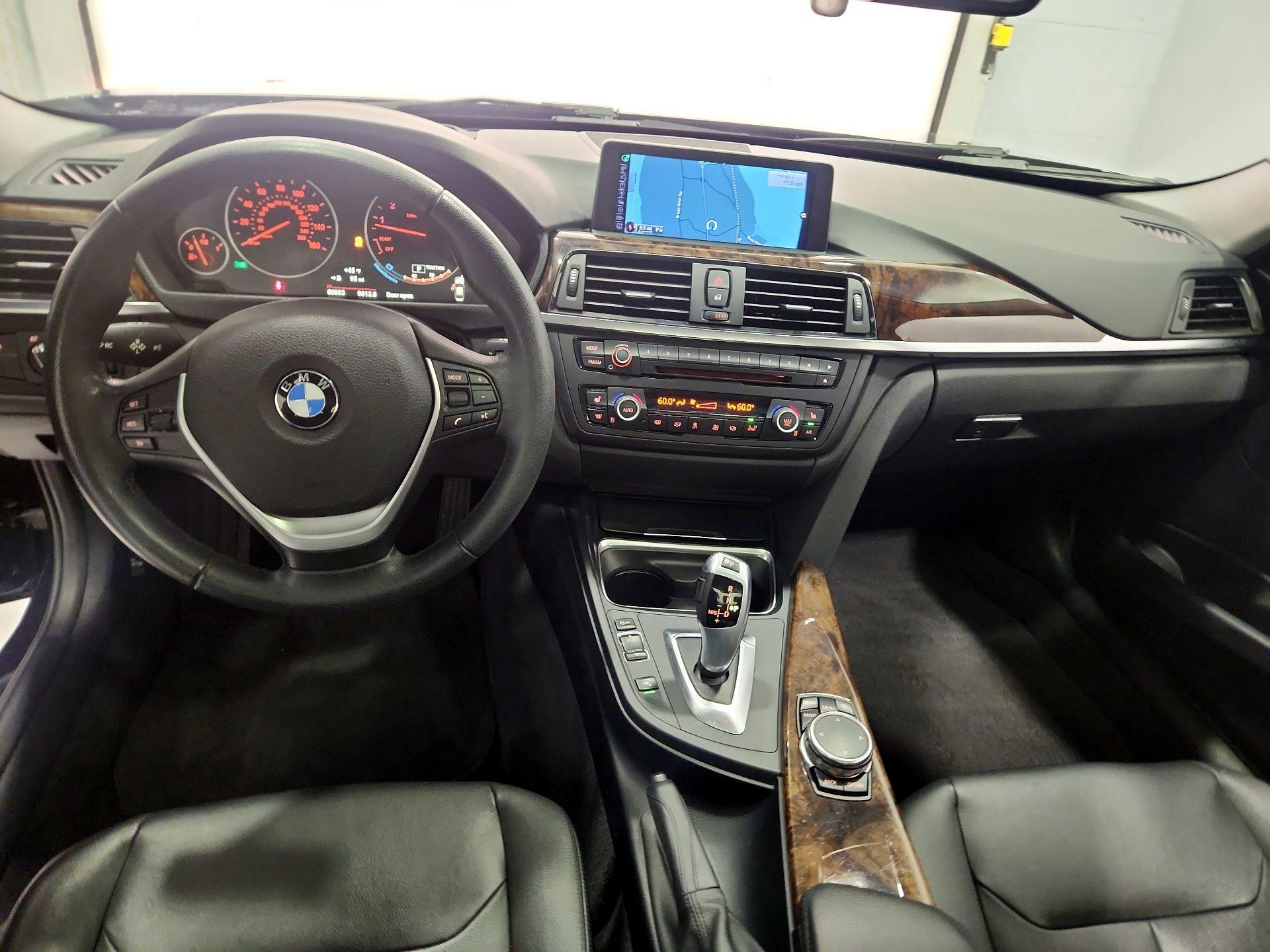 Thumbnail: 2015 BMW 3 Series - 9