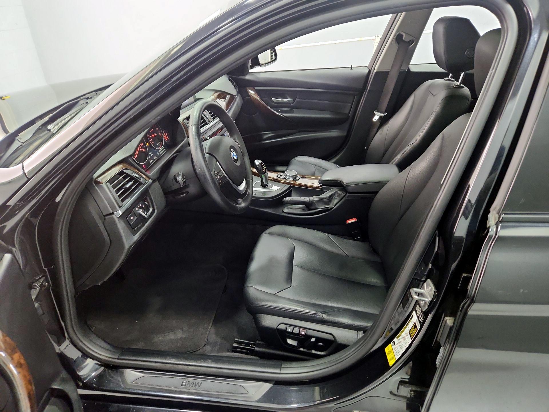 Thumbnail: 2015 BMW 3 Series - 11