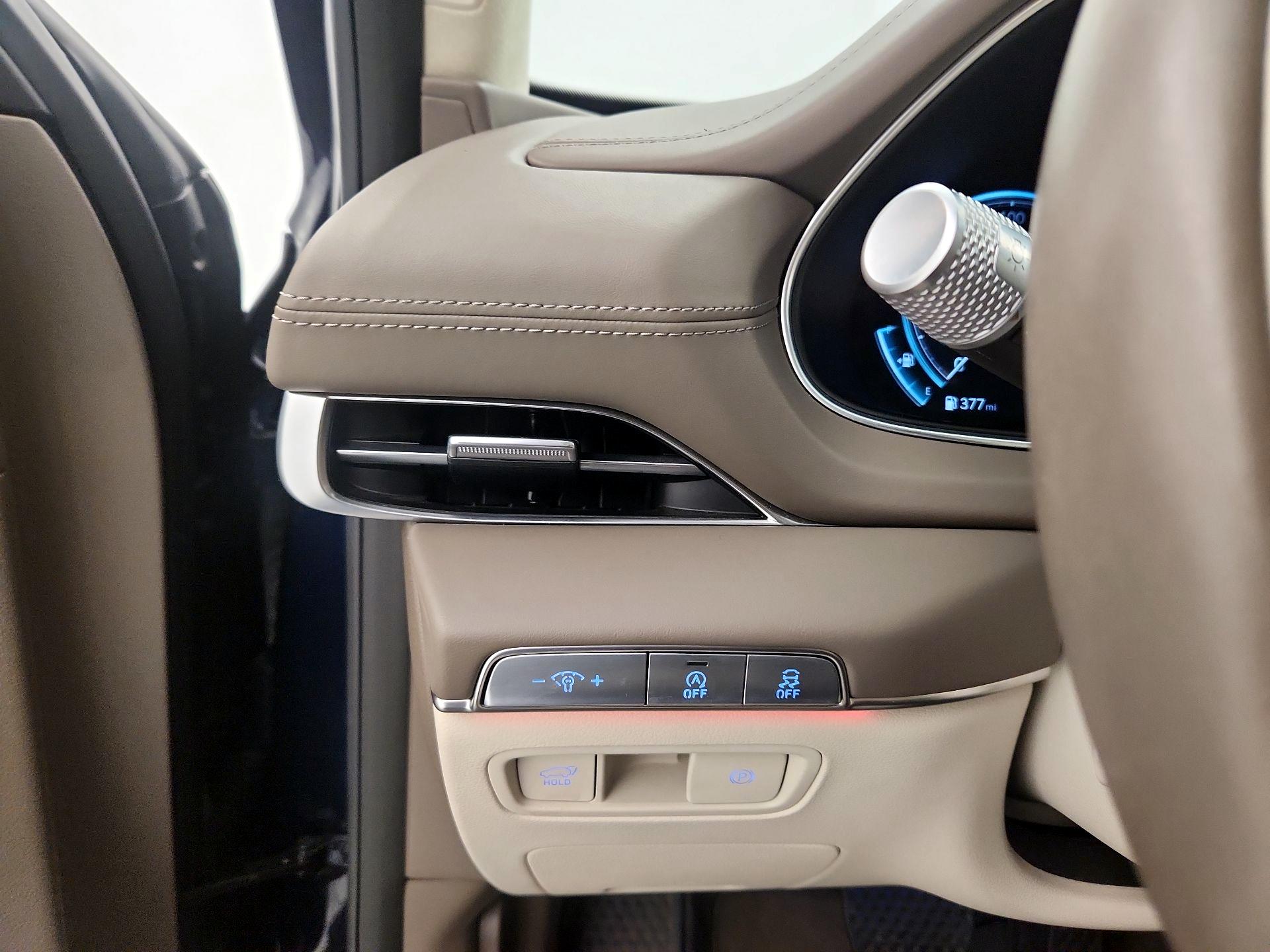 Thumbnail: 2022 Genesis GV80 - 13