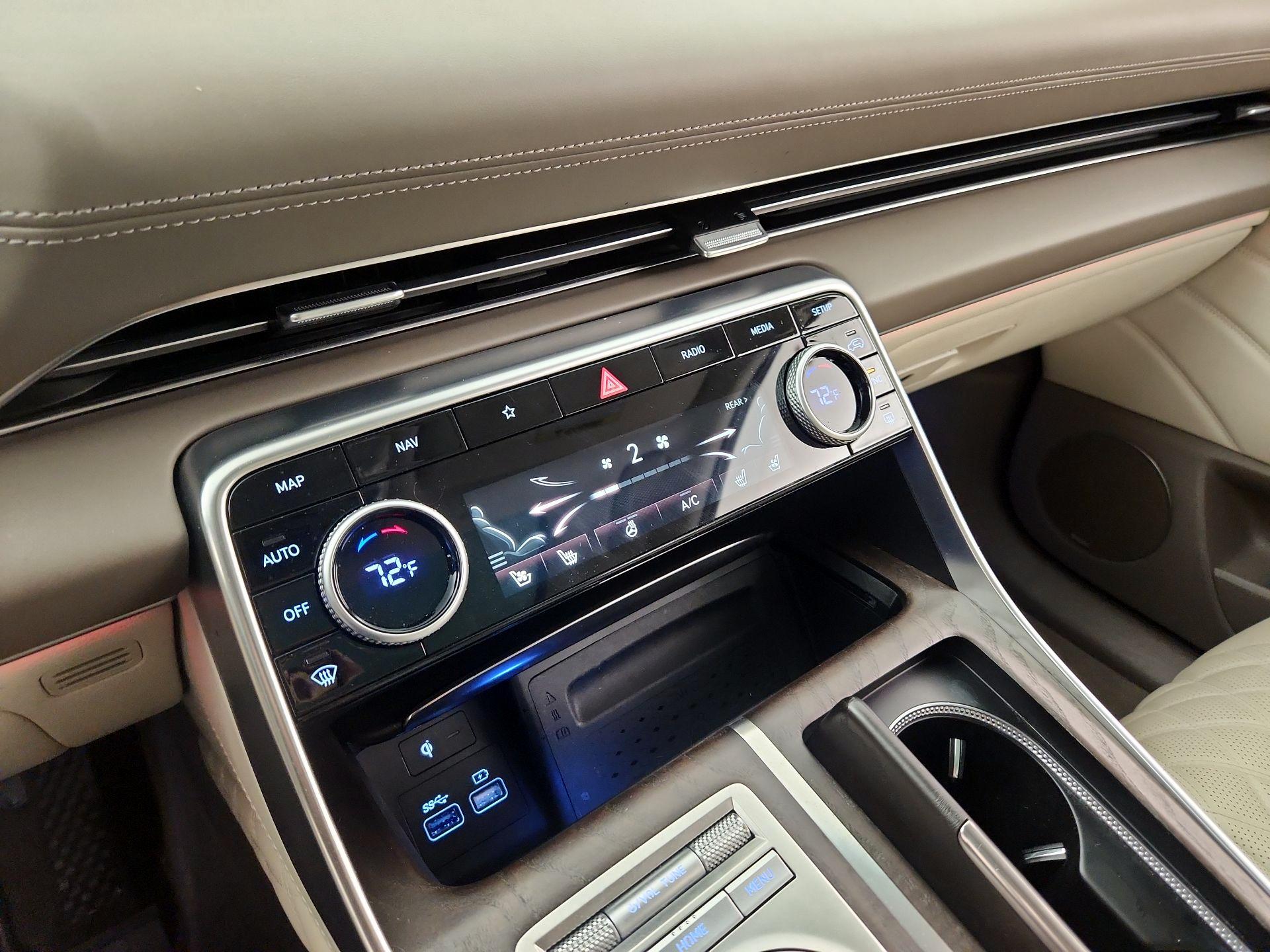 Thumbnail: 2022 Genesis GV80 - 17