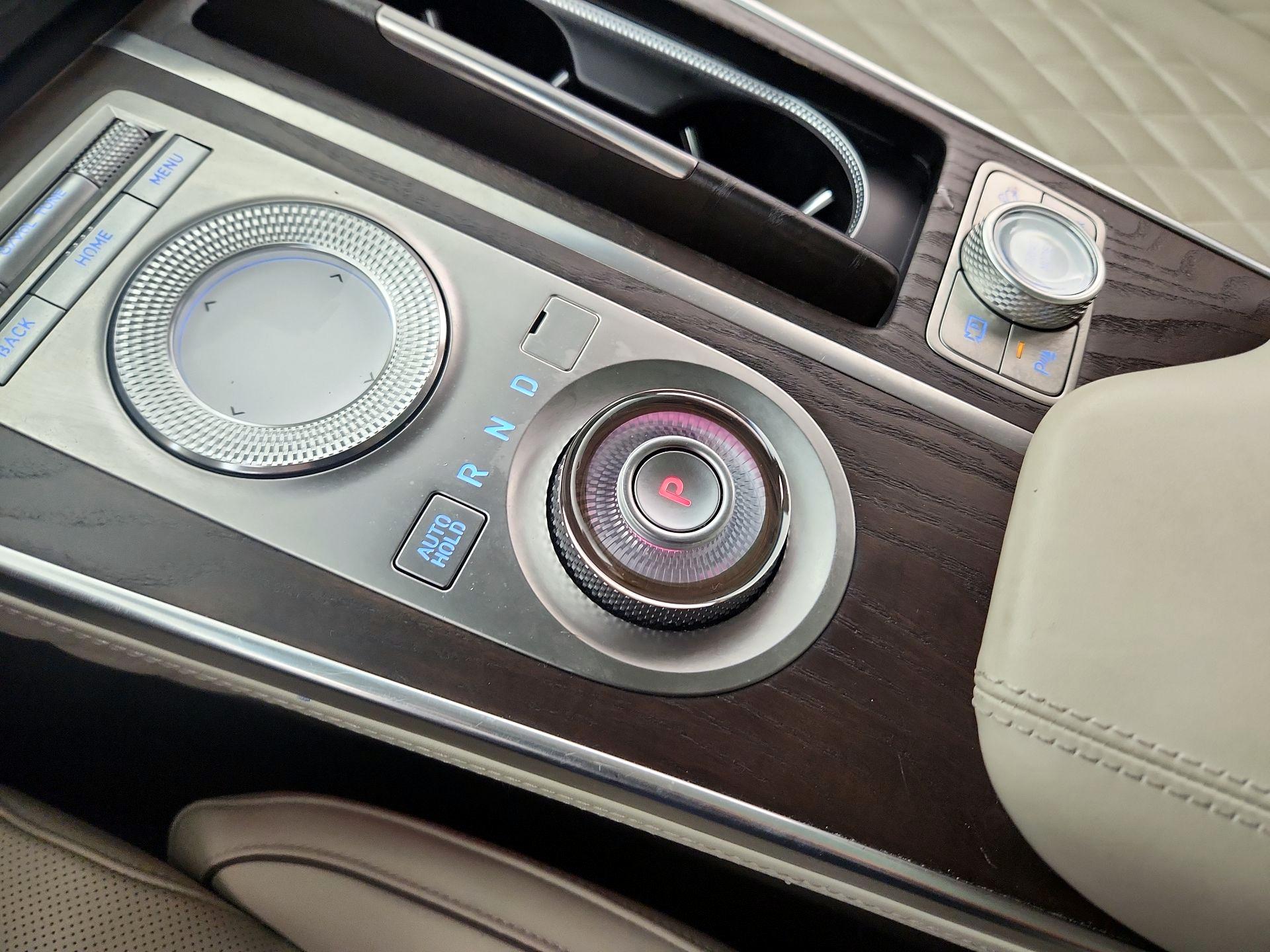 Thumbnail: 2022 Genesis GV80 - 18