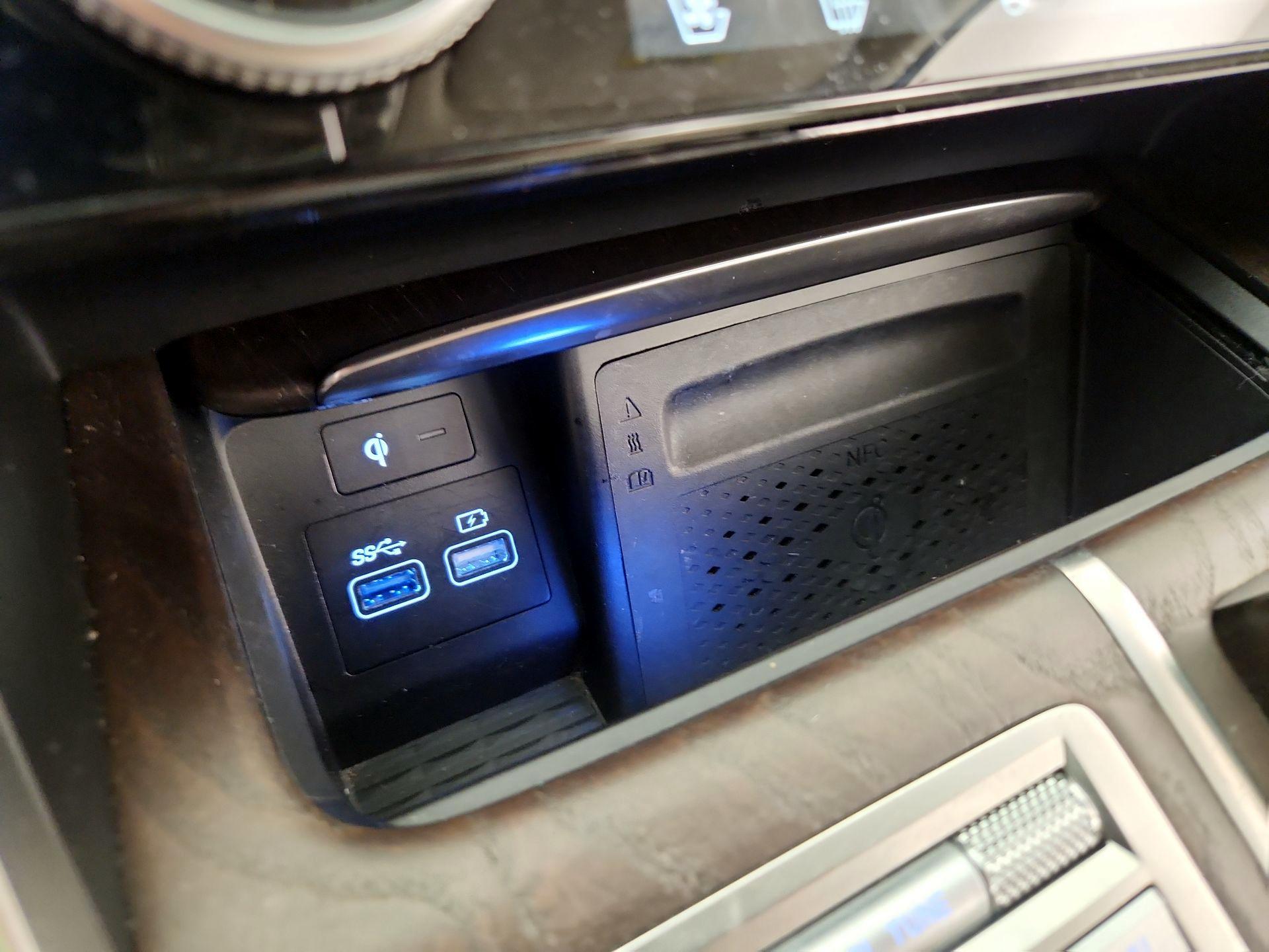 Thumbnail: 2022 Genesis GV80 - 19