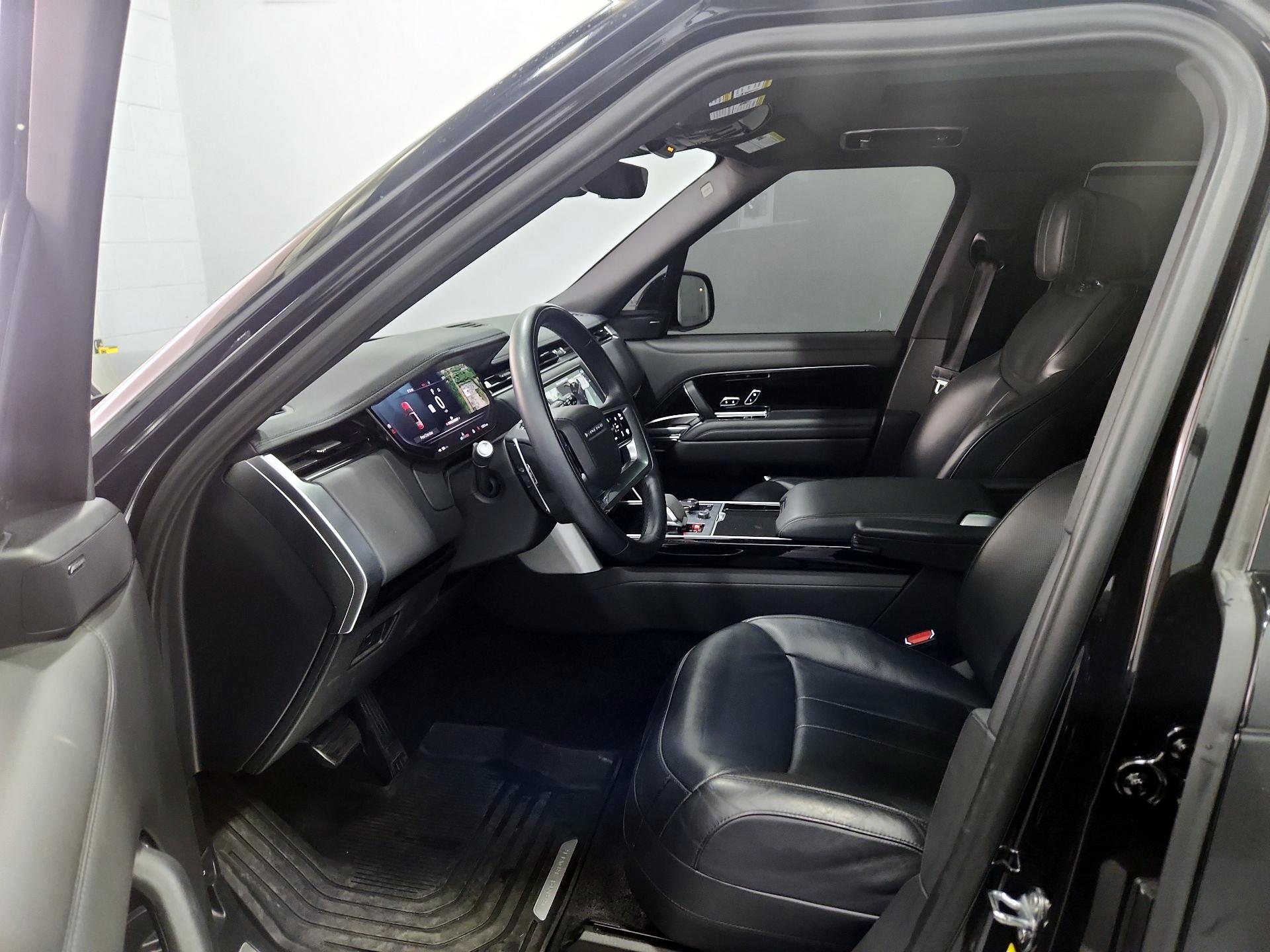 Thumbnail: 2023 Land Rover Range Rover - 11