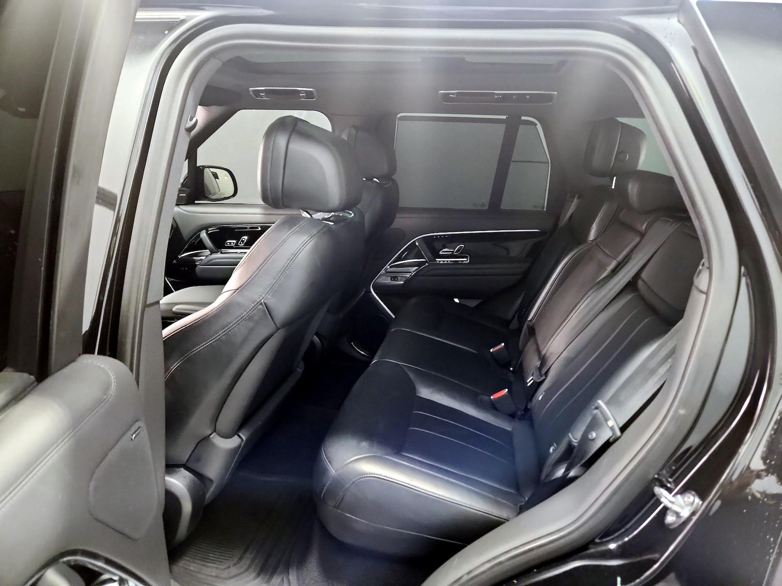2023 Land Rover Range Rover SE - Photo 22