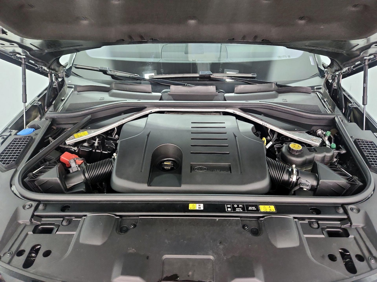 2023 Land Rover Range Rover SE - Photo 24