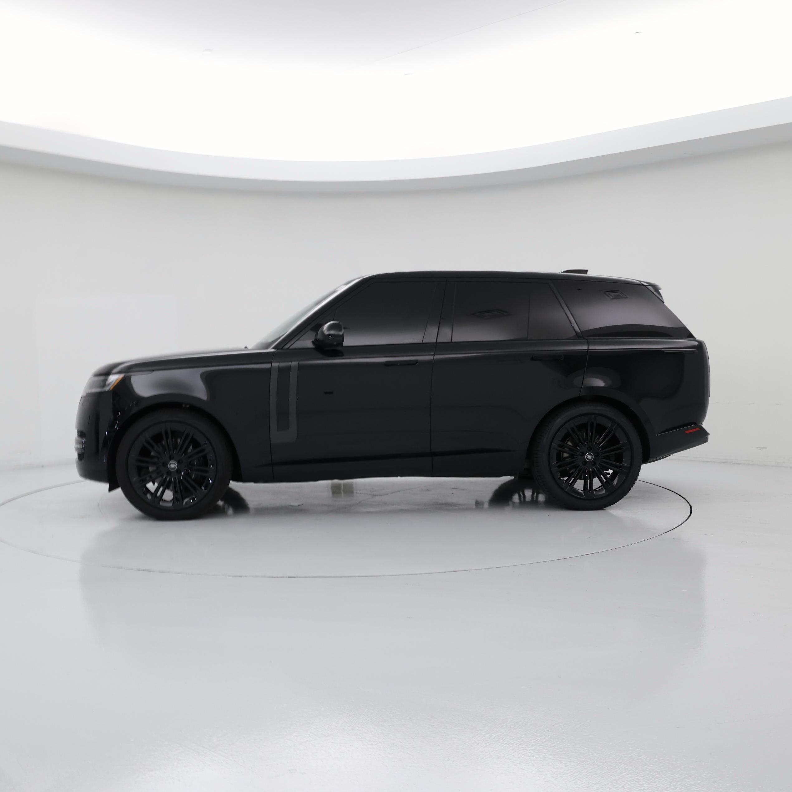 Thumbnail: 2023 Land Rover Range Rover - 3
