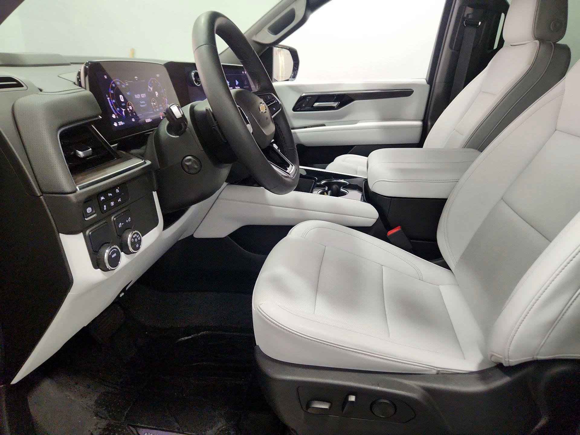 Thumbnail: 2025 Chevrolet Suburban - 11