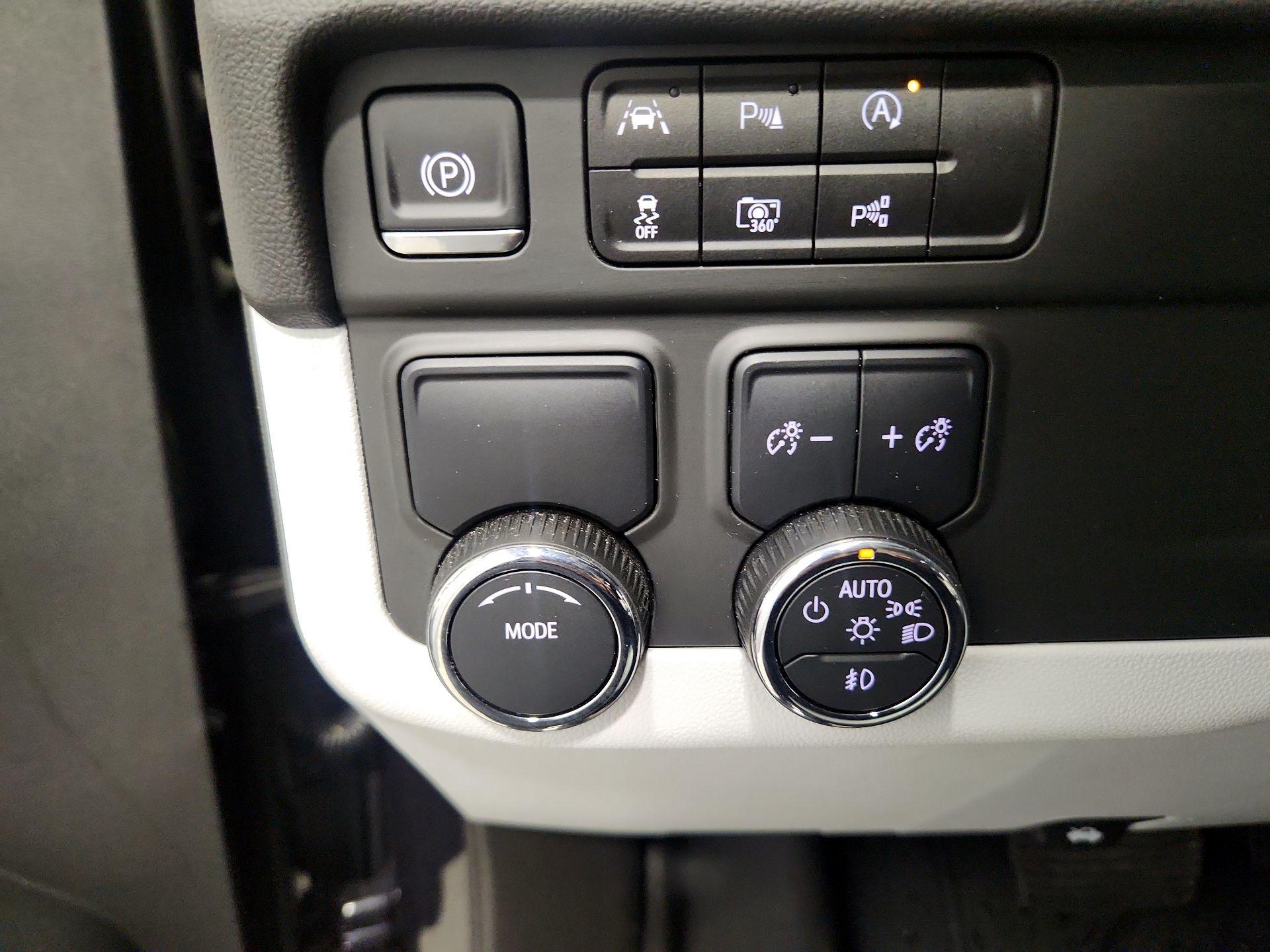 Thumbnail: 2025 Chevrolet Suburban - 13