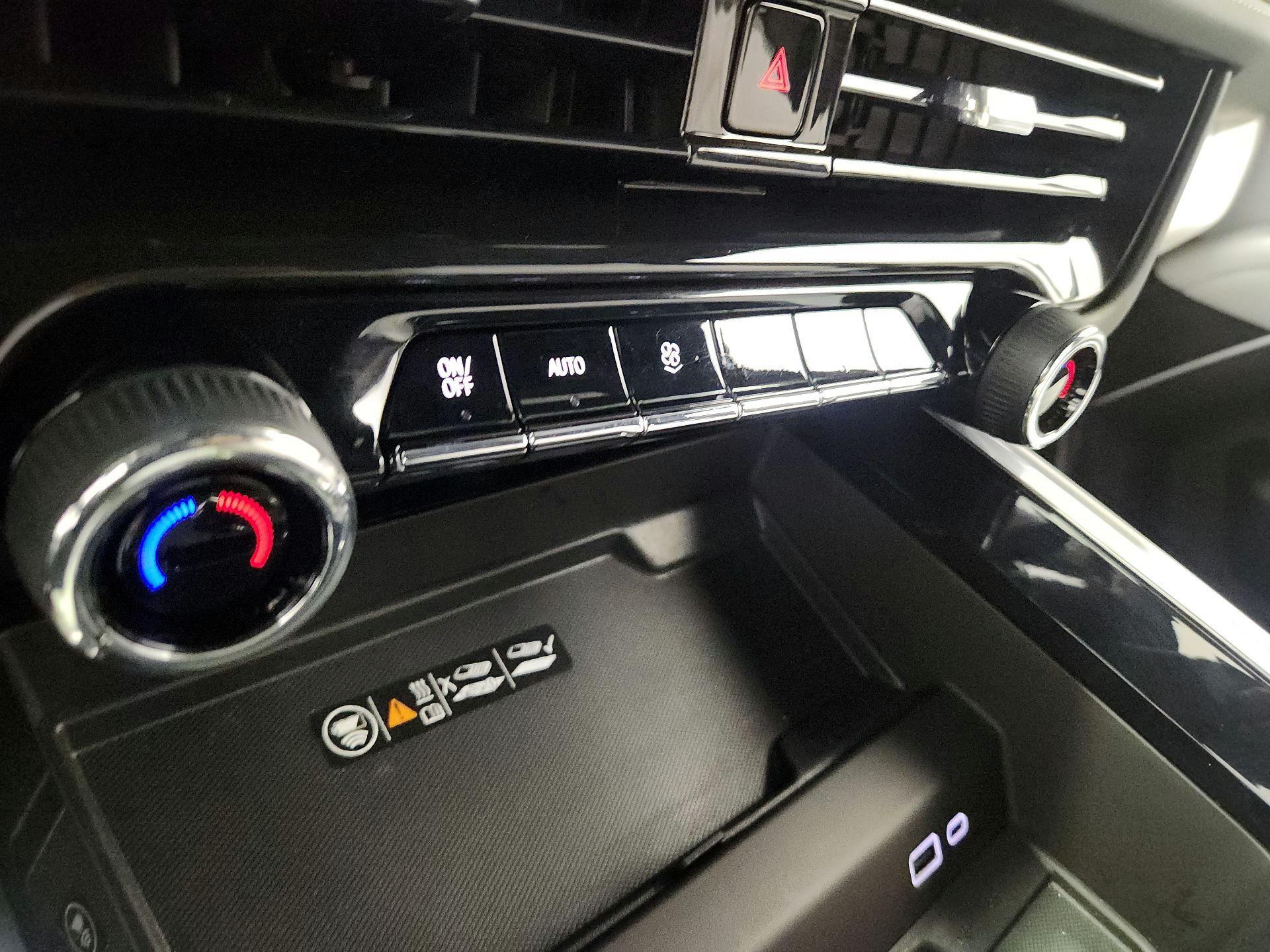 Thumbnail: 2025 Chevrolet Suburban - 16