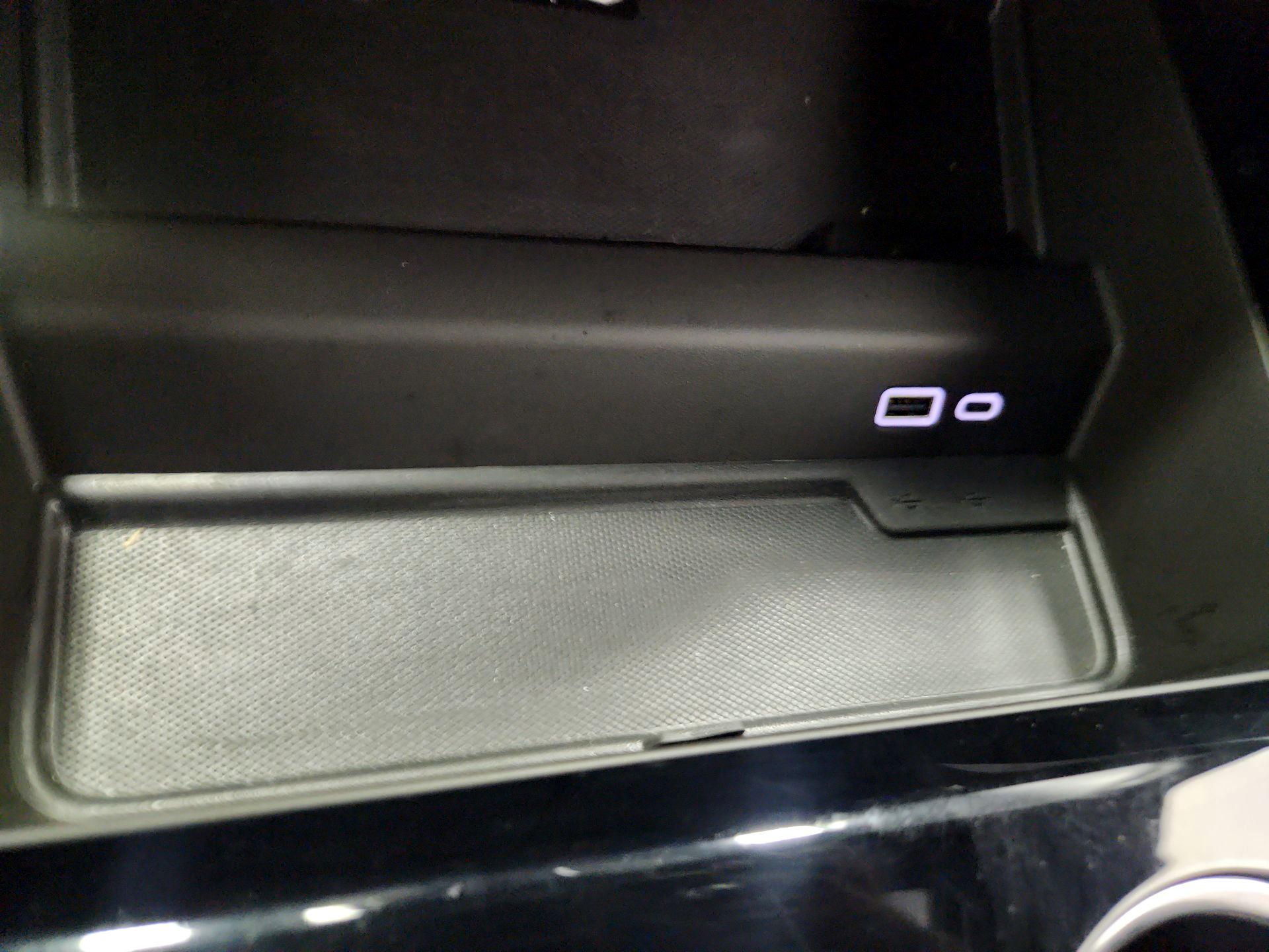 Thumbnail: 2025 Chevrolet Suburban - 18