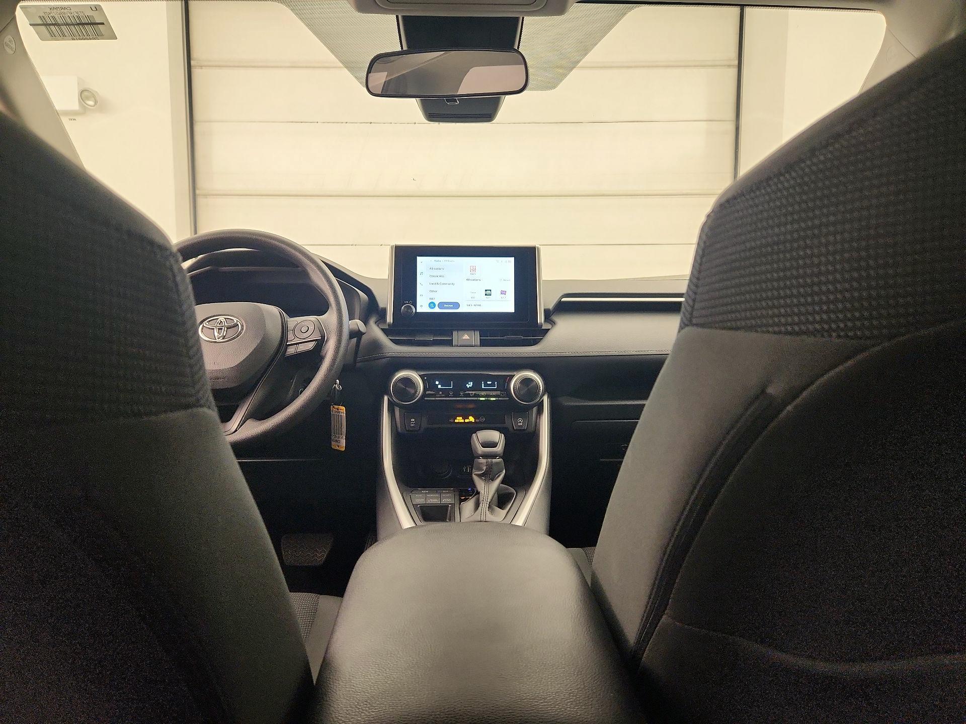 Thumbnail: 2025 Toyota RAV4 - 9