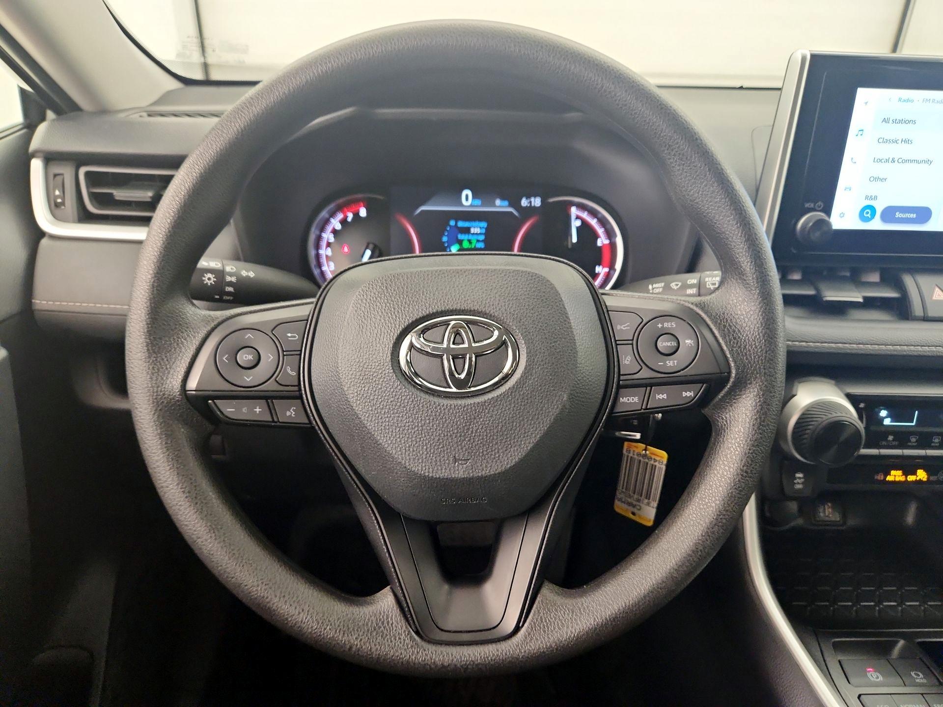 Thumbnail: 2025 Toyota RAV4 - 10