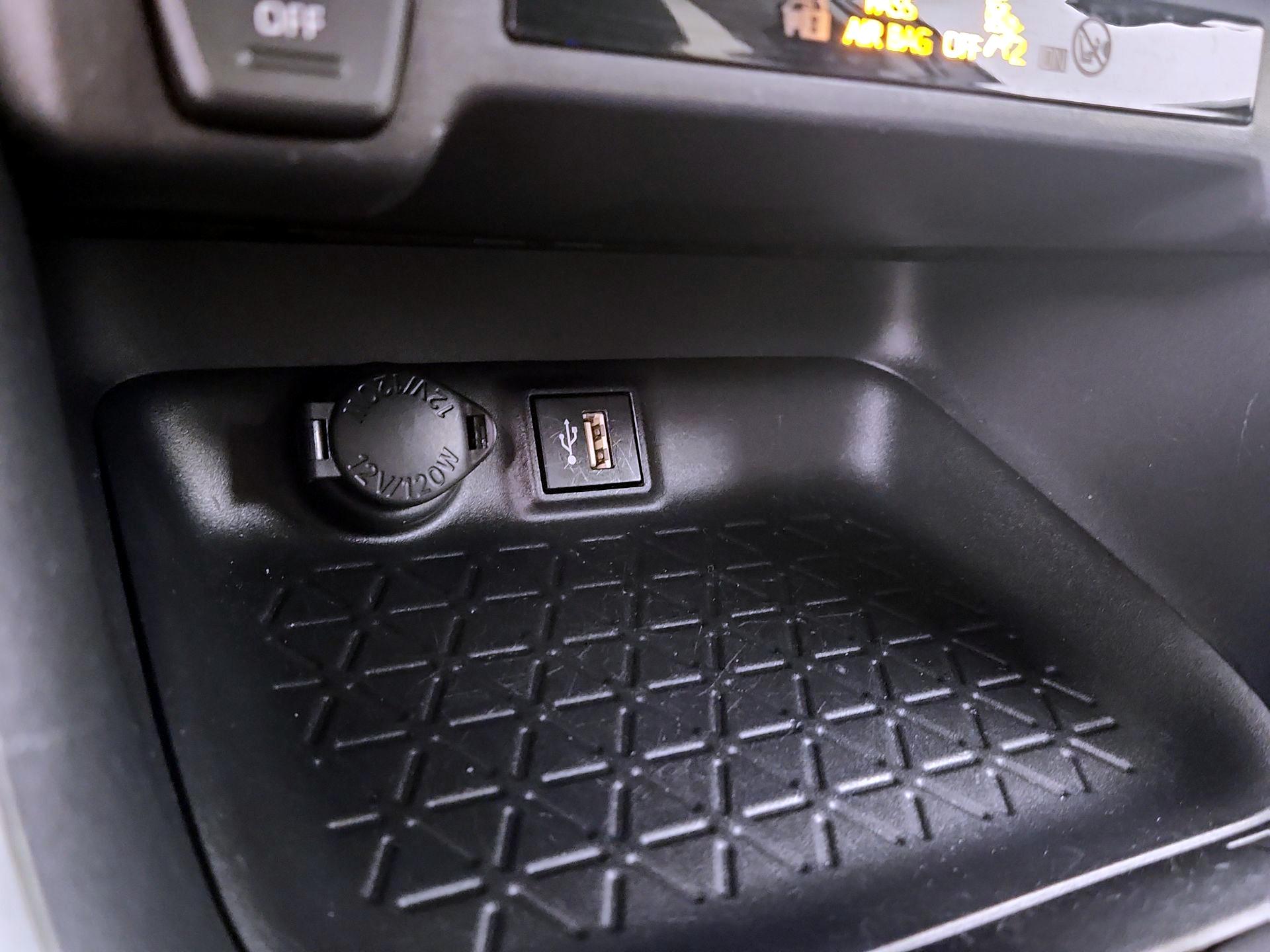 Thumbnail: 2025 Toyota RAV4 - 18