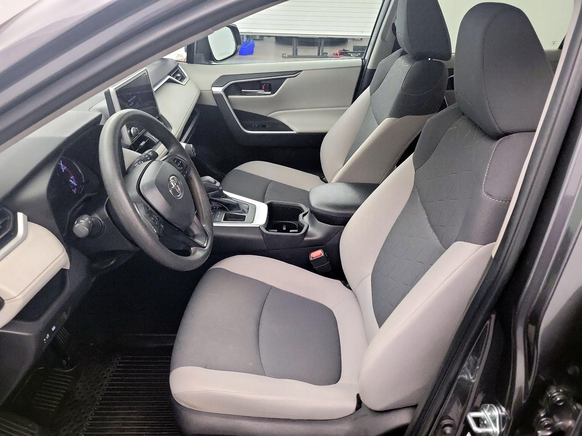 Thumbnail: 2023 Toyota RAV4 - 9