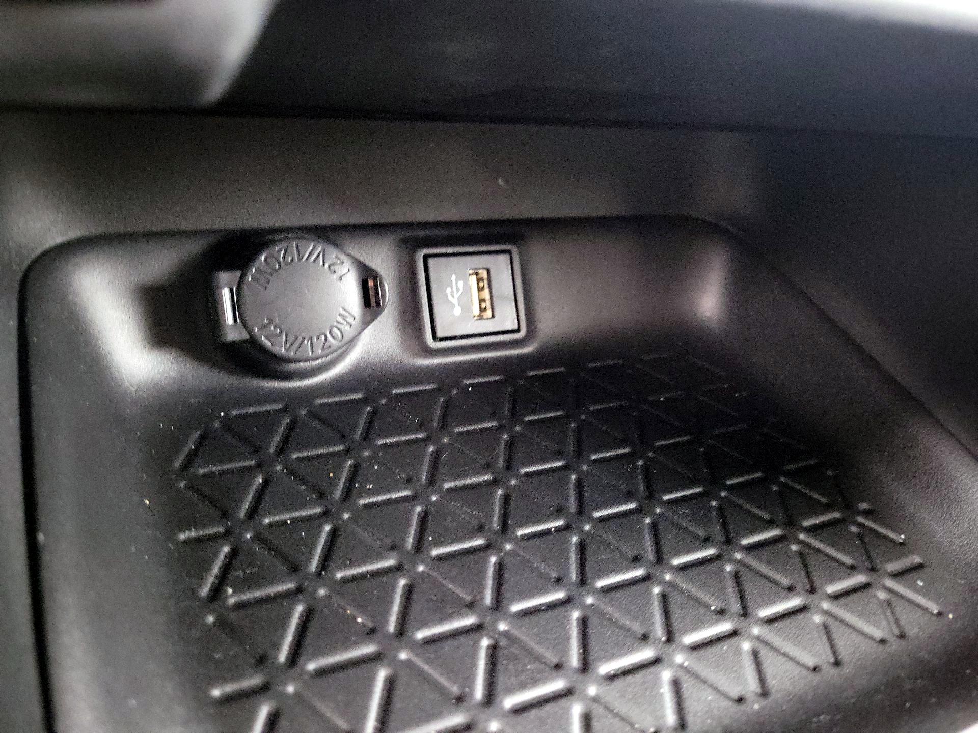 Thumbnail: 2023 Toyota RAV4 - 16