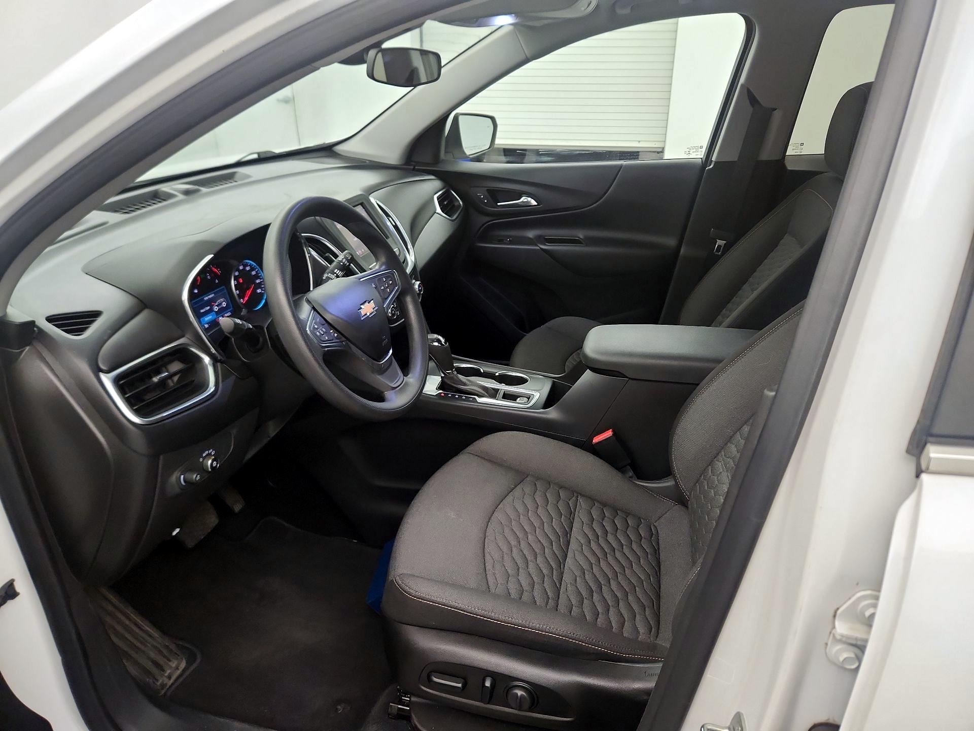 Thumbnail: 2021 Chevrolet Equinox - 9