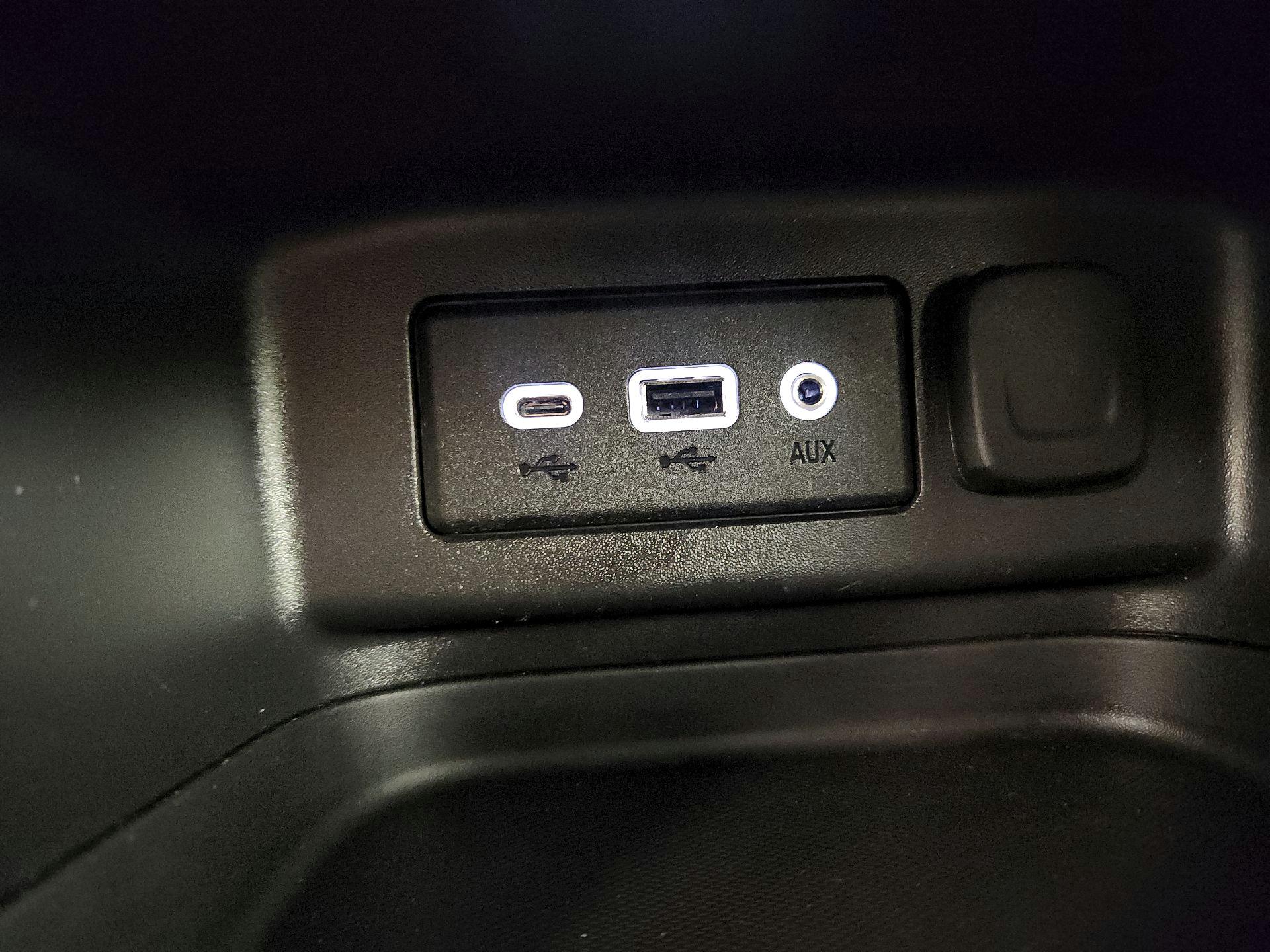 Thumbnail: 2021 Chevrolet Equinox - 15