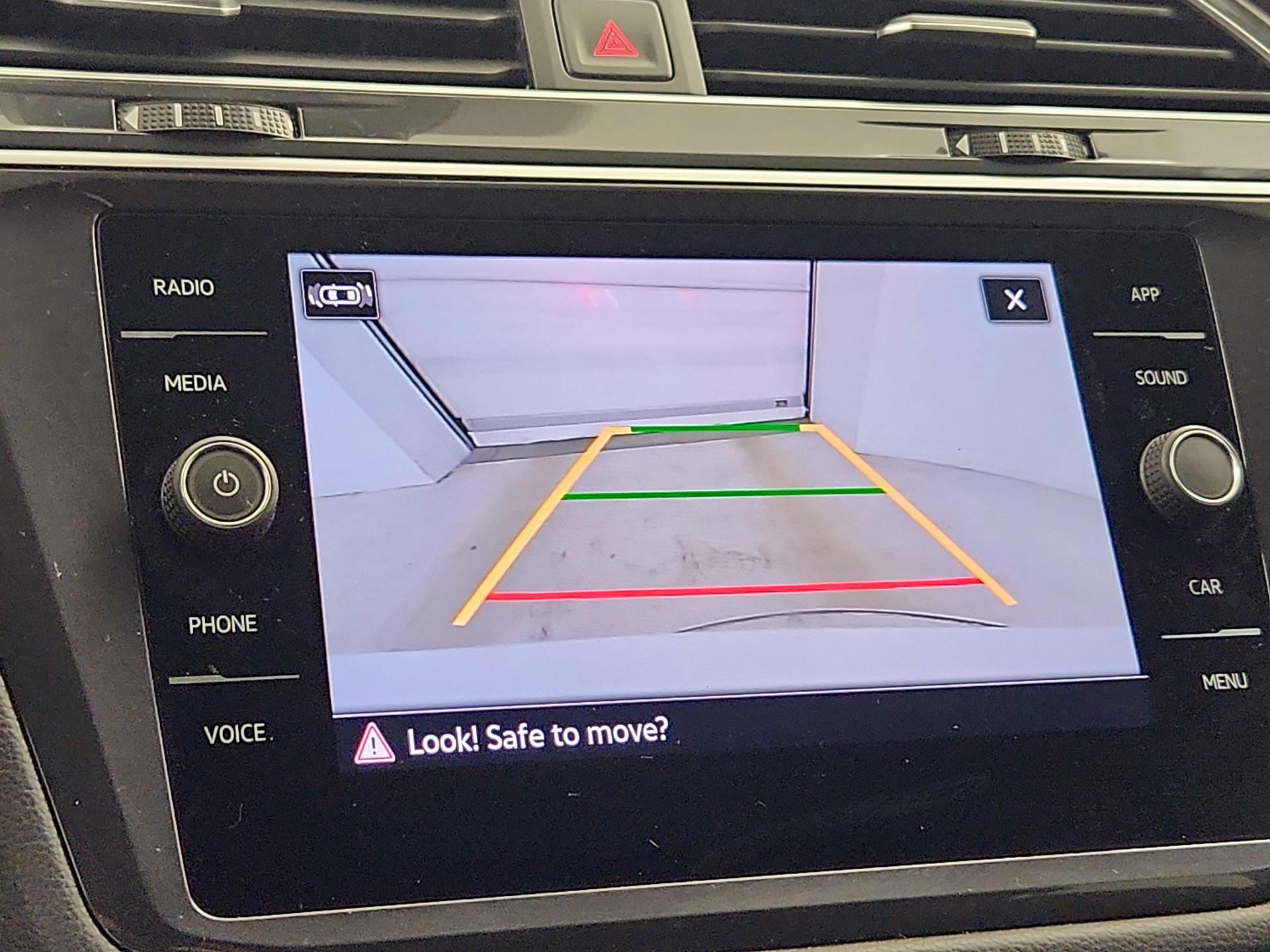 Thumbnail: 2024 Volkswagen Tiguan - 12