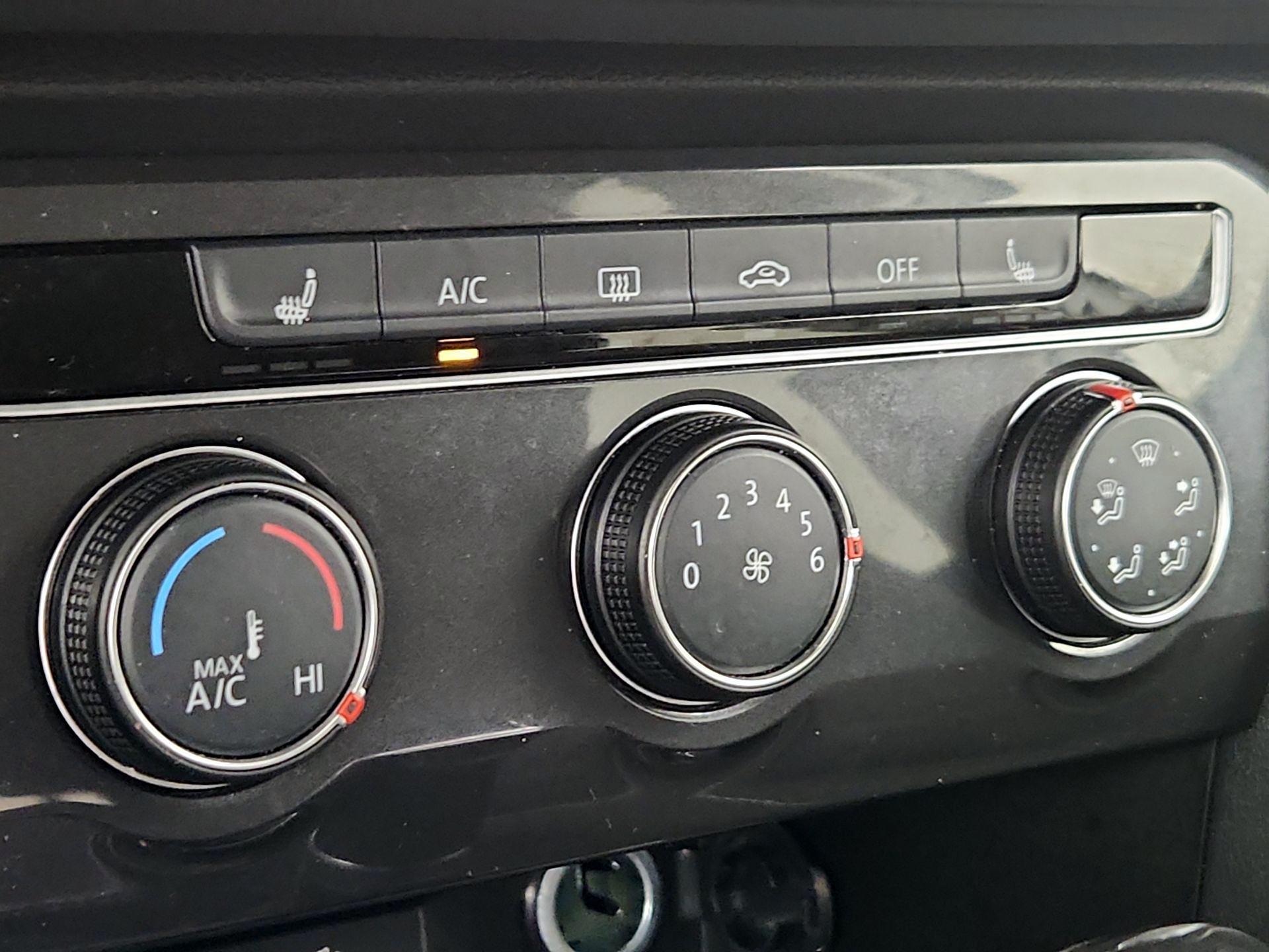 Thumbnail: 2024 Volkswagen Tiguan - 14