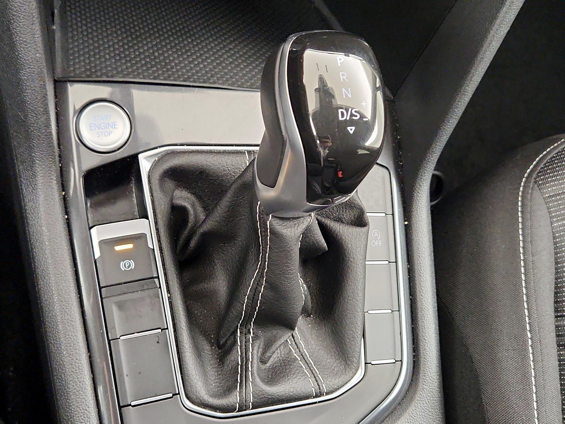 Thumbnail: 2024 Volkswagen Tiguan - 15