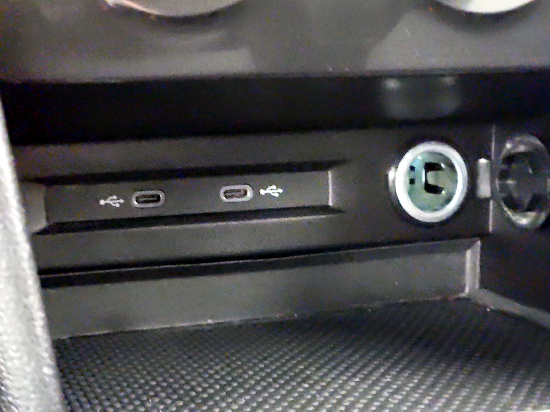 Thumbnail: 2024 Volkswagen Tiguan - 16