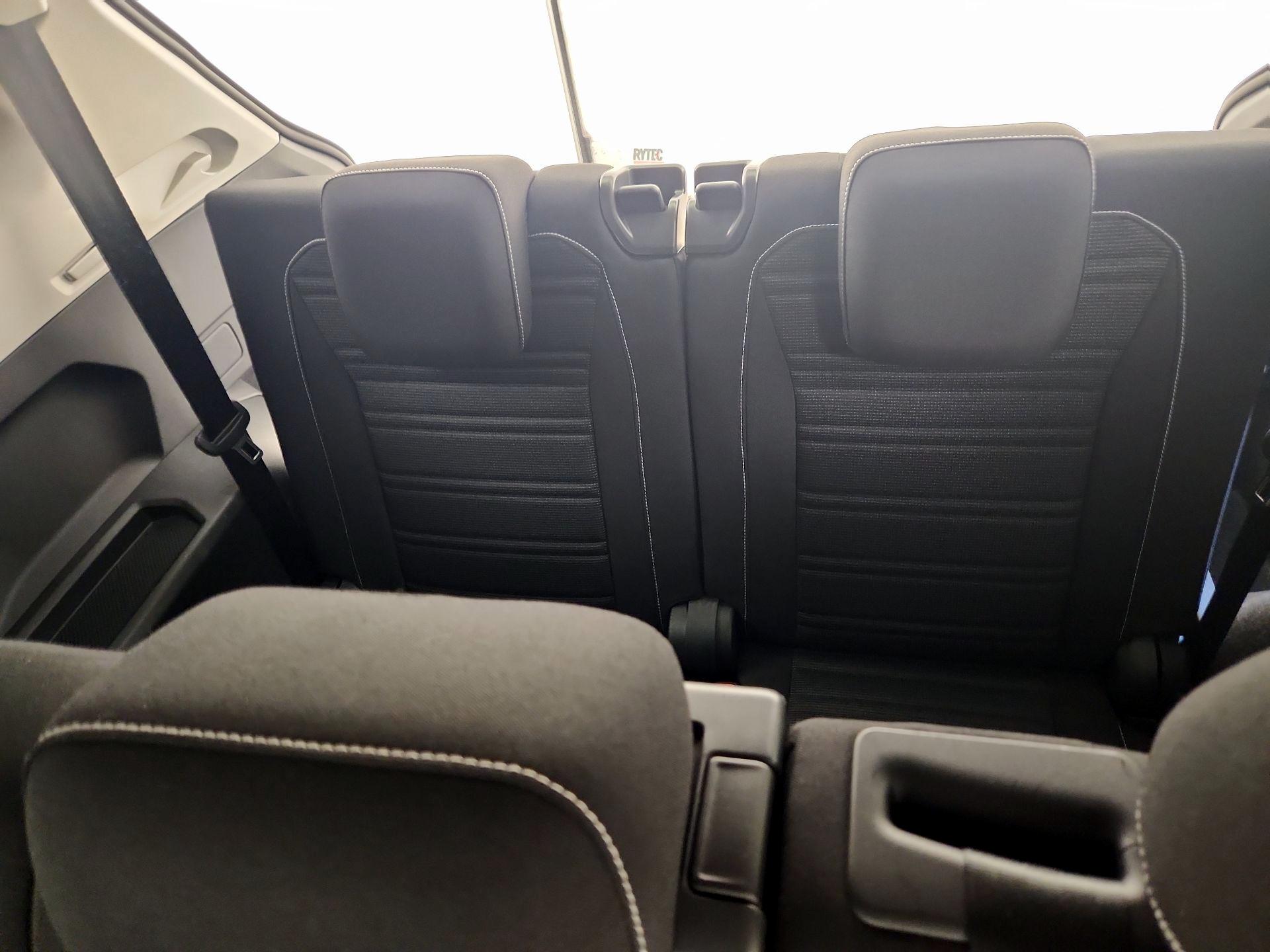 Thumbnail: 2024 Volkswagen Tiguan - 18