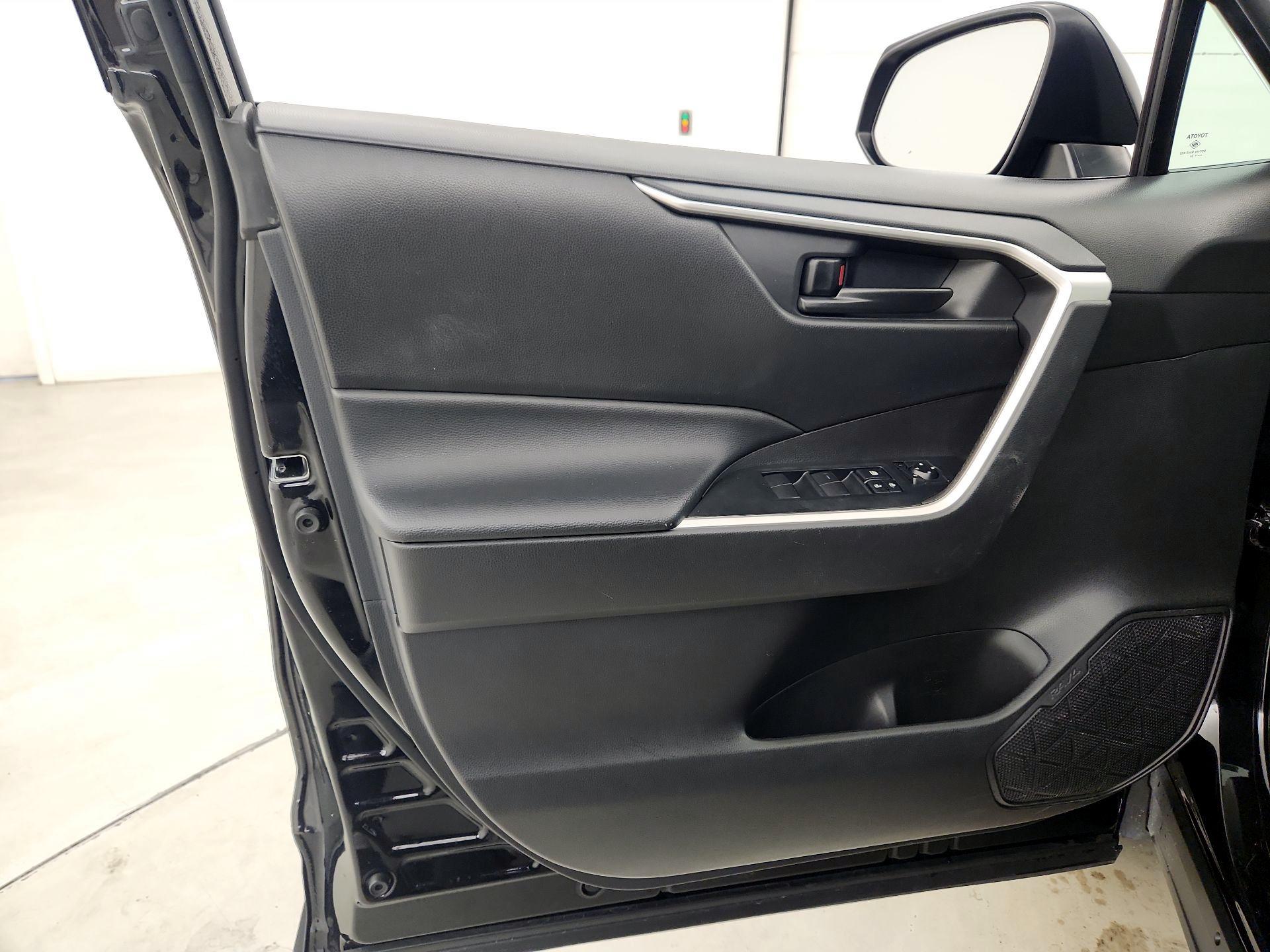 Thumbnail: 2024 Toyota RAV4 - 12